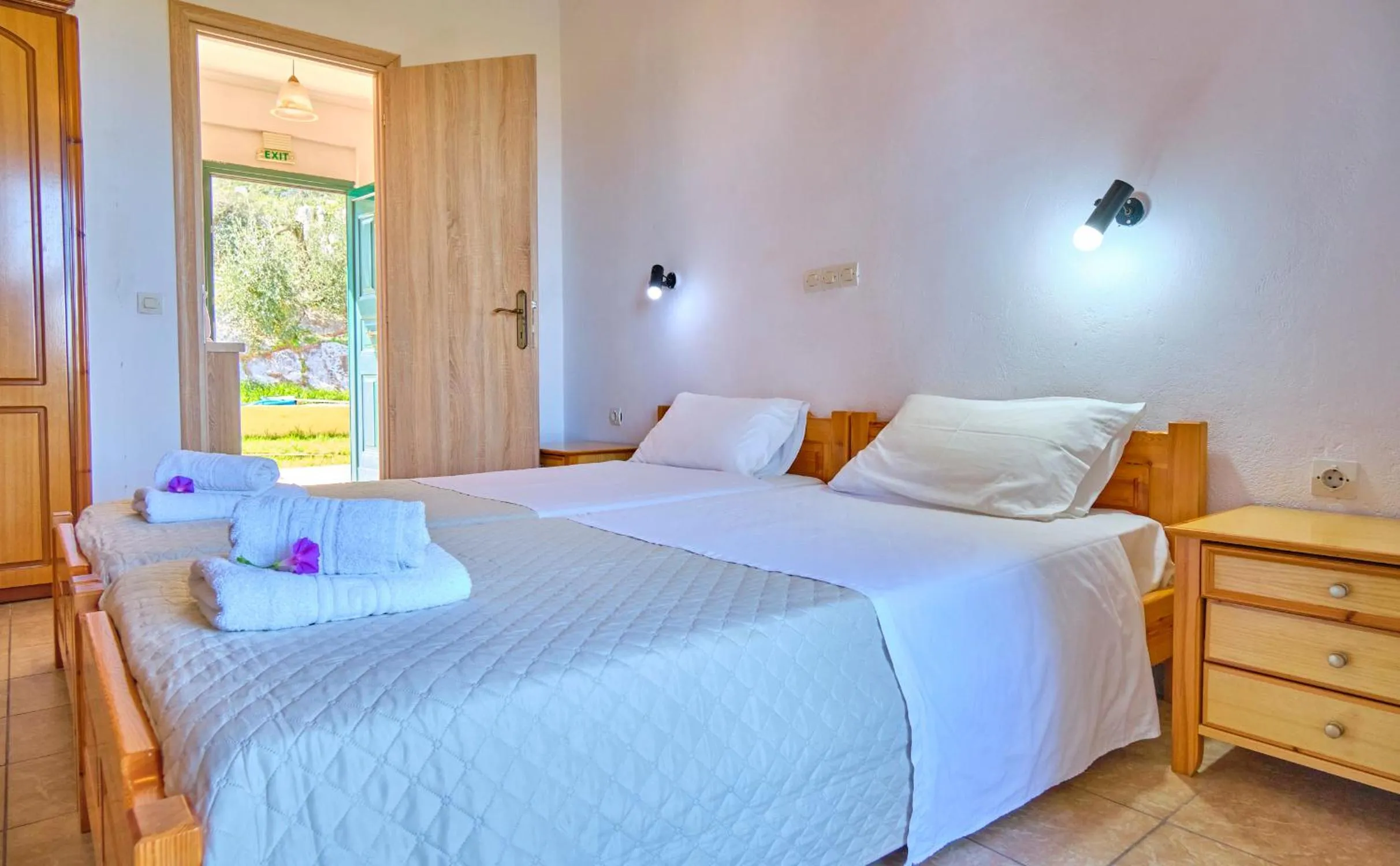 Bed in Nikos Kalamaki Corfu