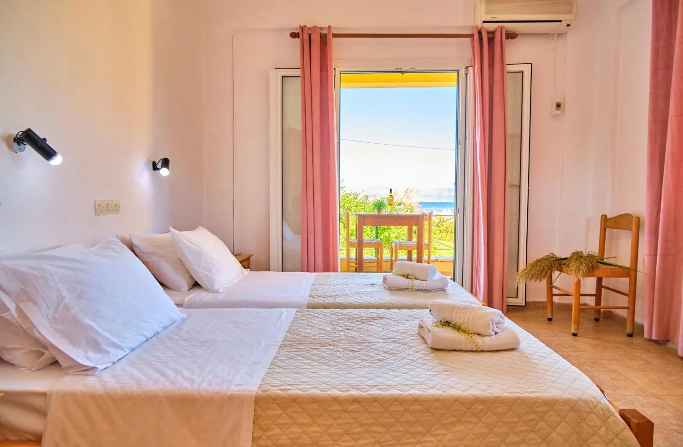 Bed in Nikos Kalamaki Corfu