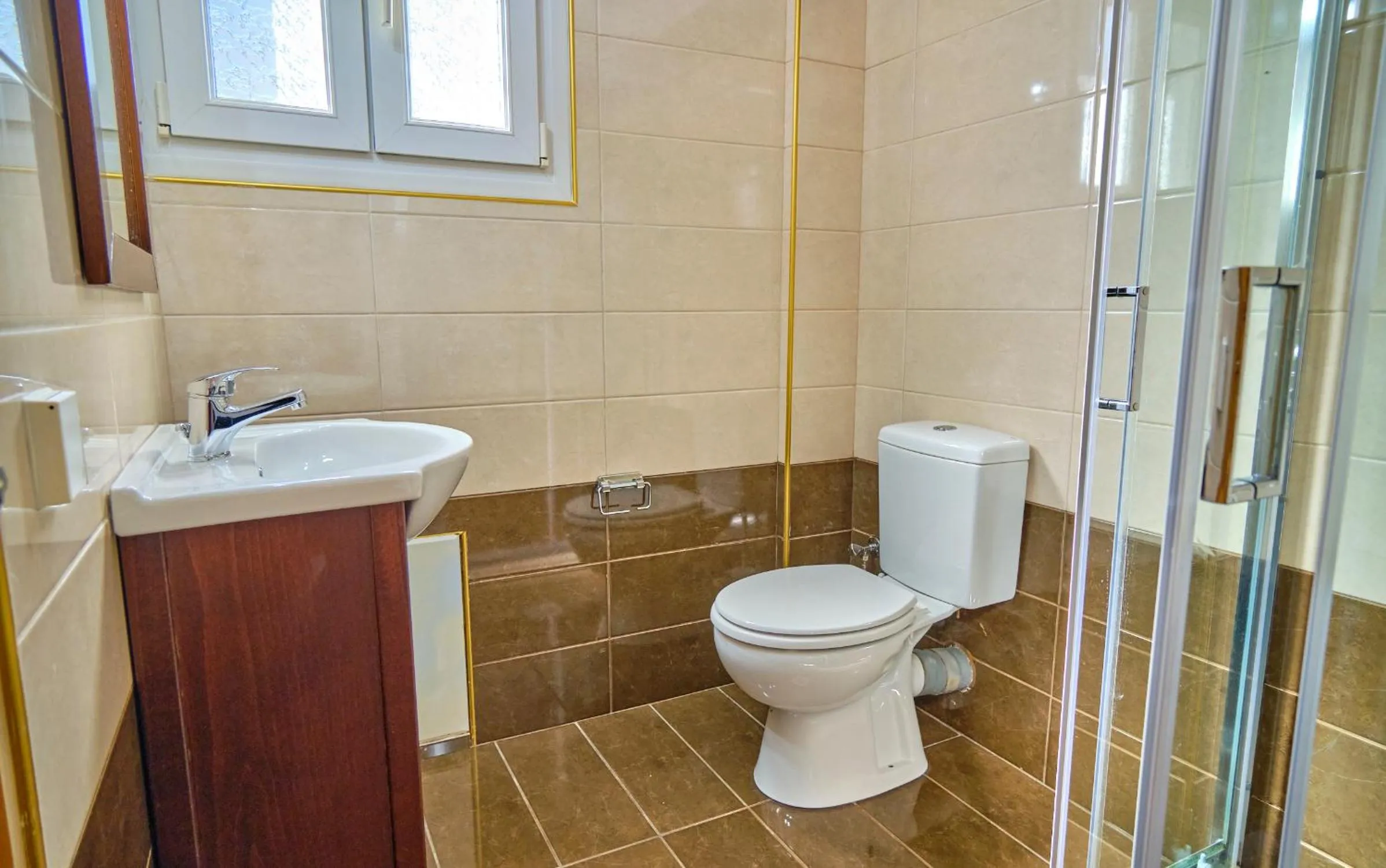 Shower in Nikos Kalamaki Corfu