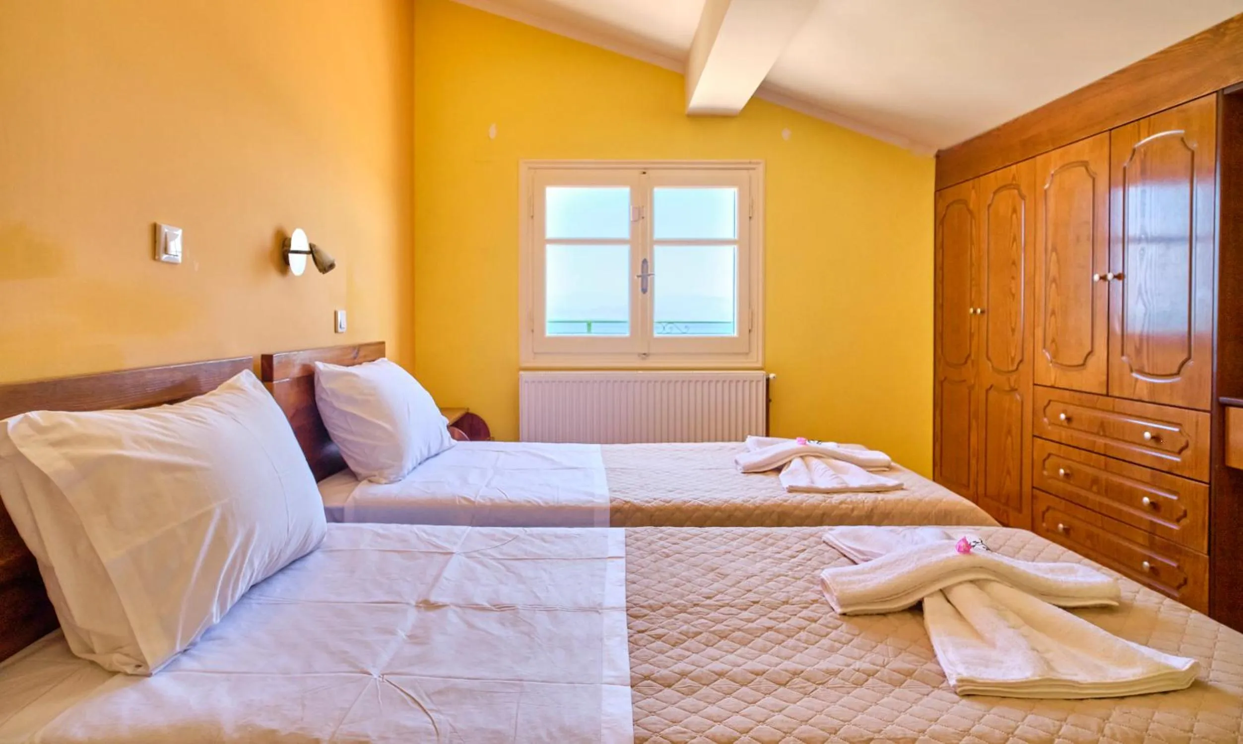 Bed in Nikos Kalamaki Corfu