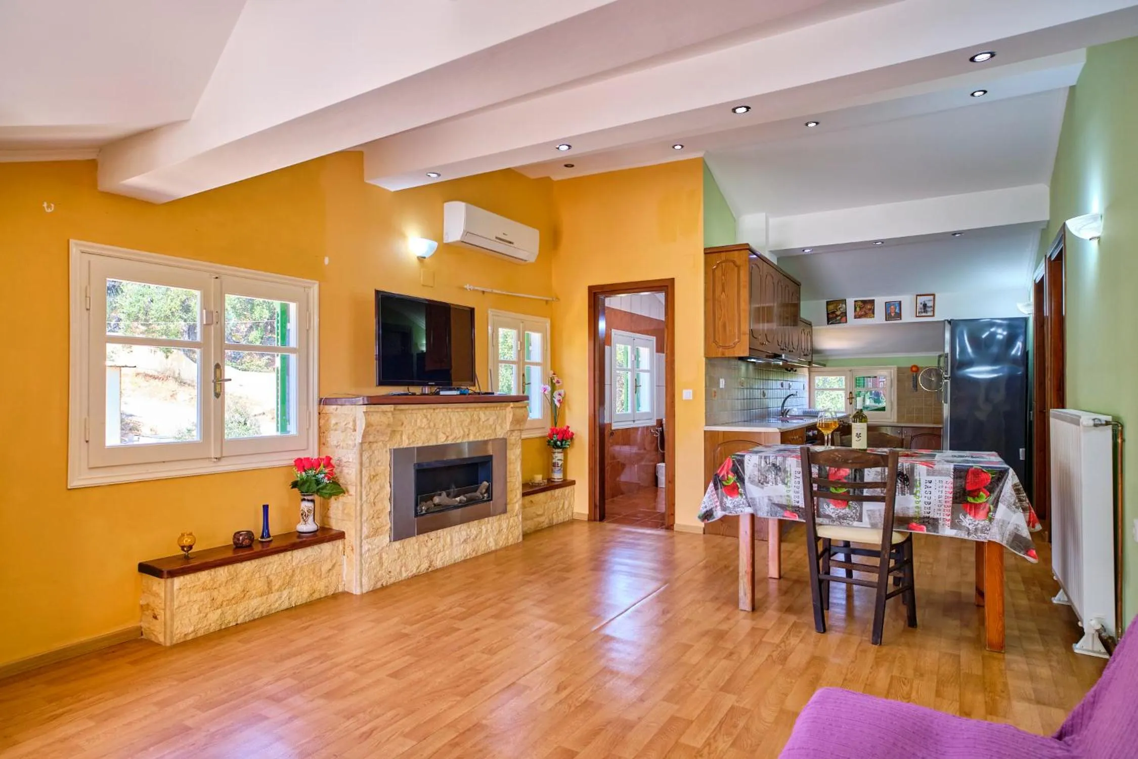 Kitchen or kitchenette in Nikos Kalamaki Corfu