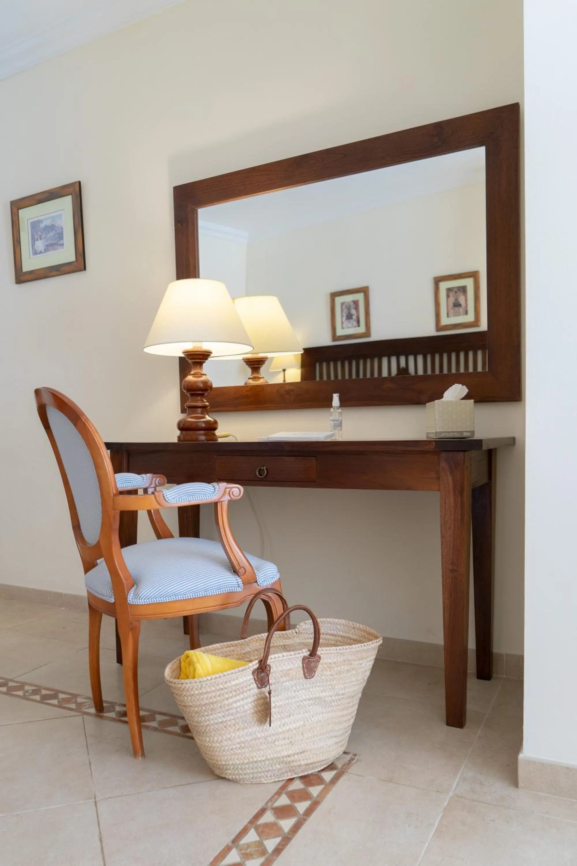 Seating area in Hotel Bon Sol Resort & Spa