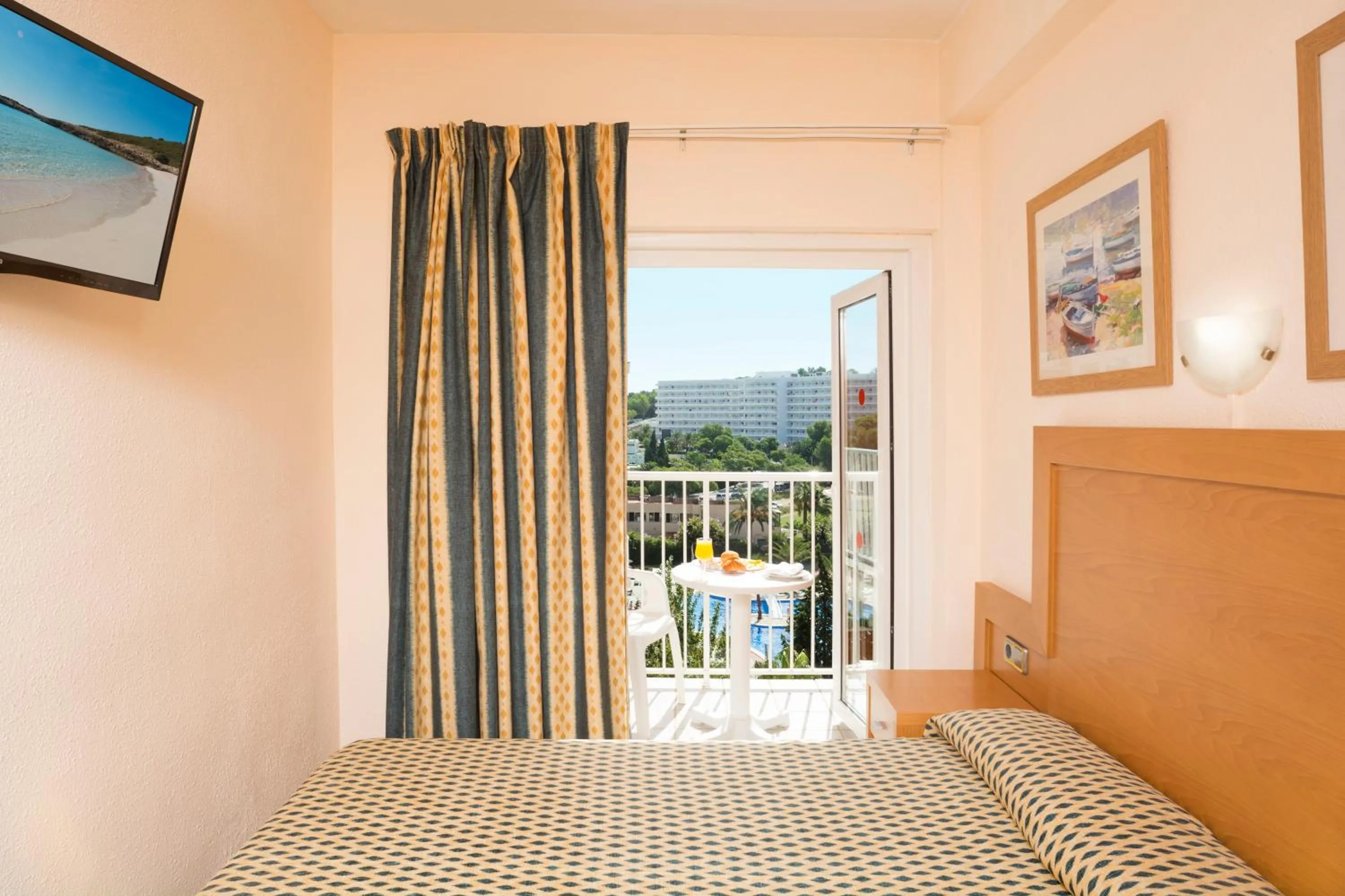 Bedroom, Bed in HSM Don Juan