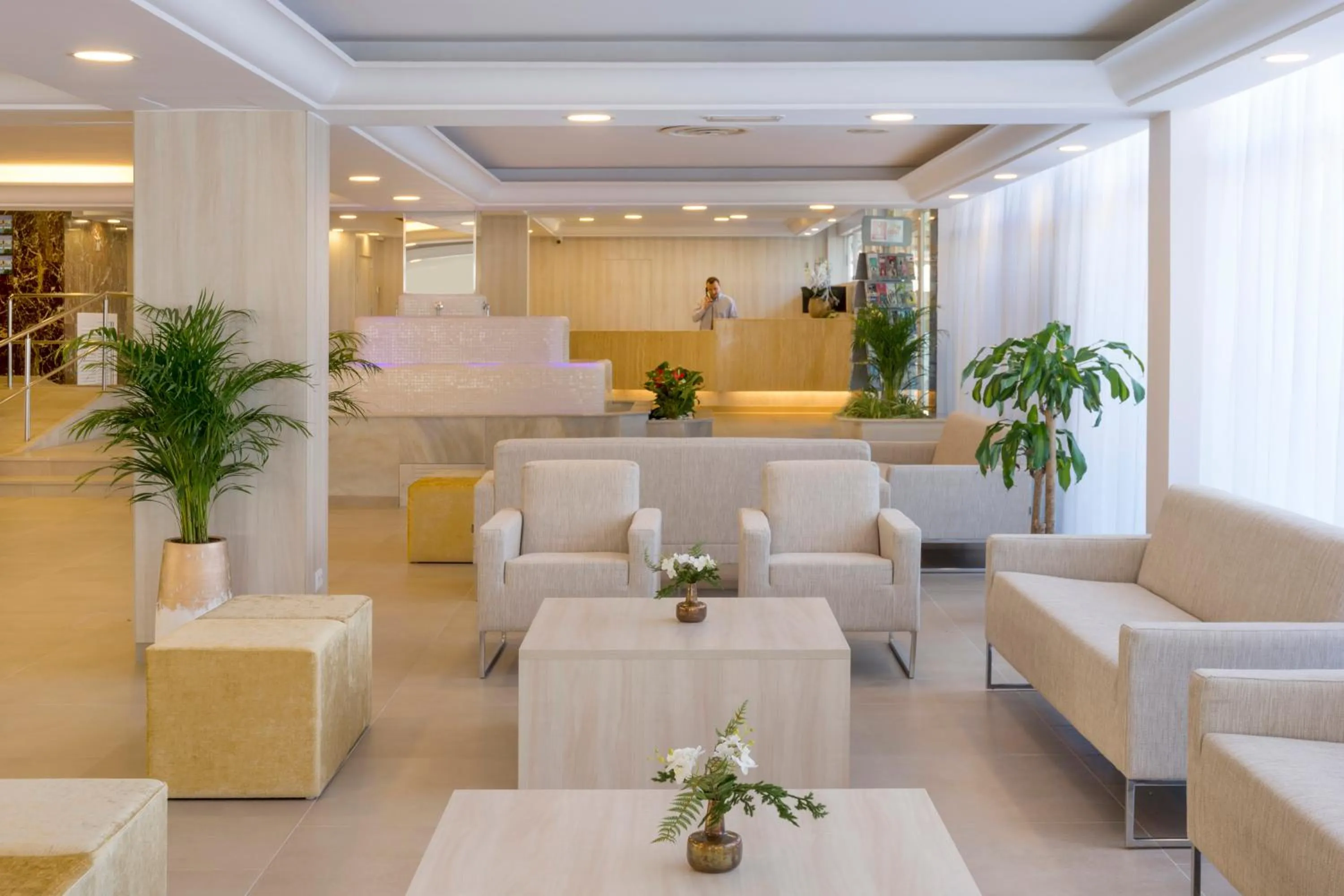 Lounge or bar in HSM Don Juan