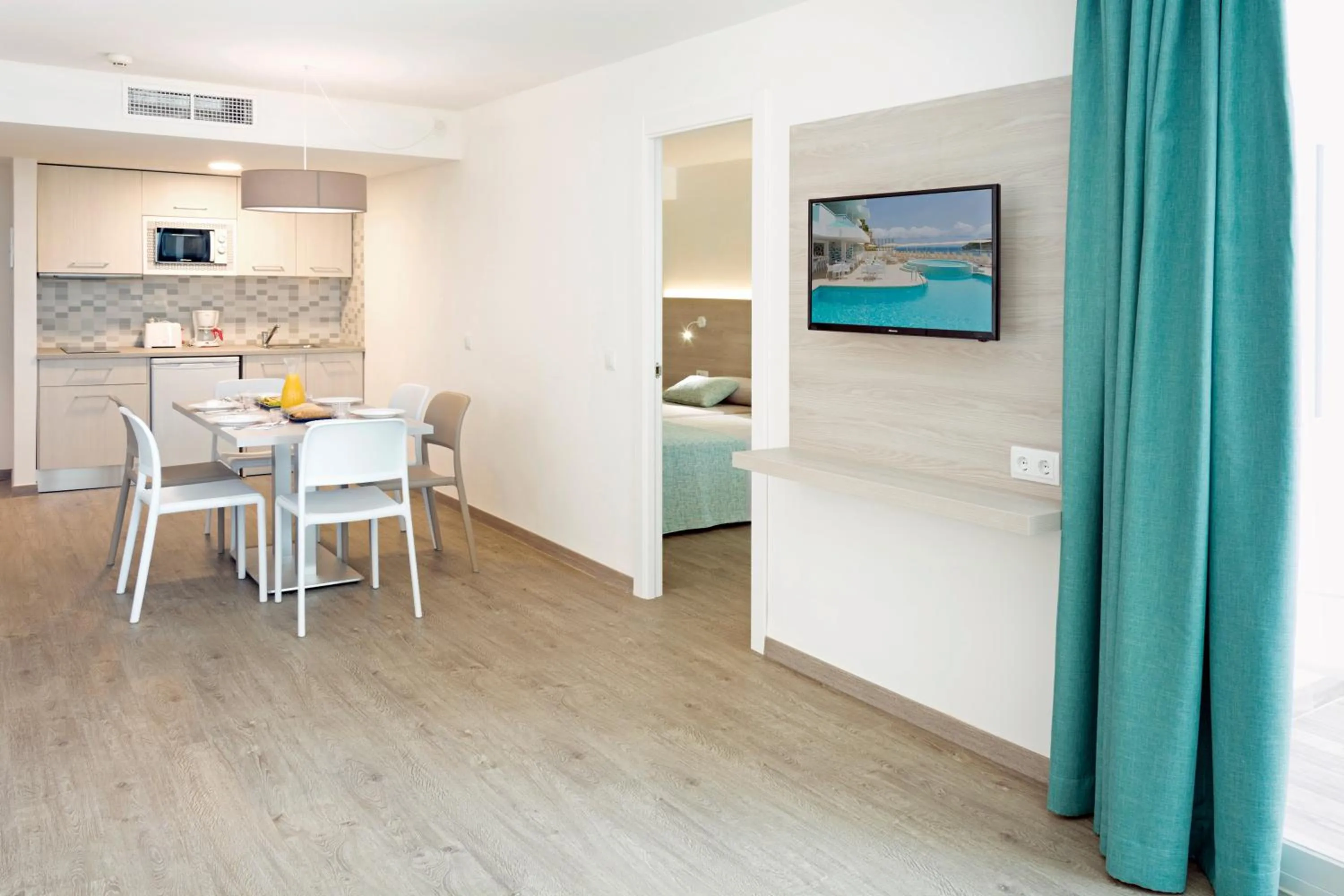 TV and multimedia in HSM Sandalo Beach