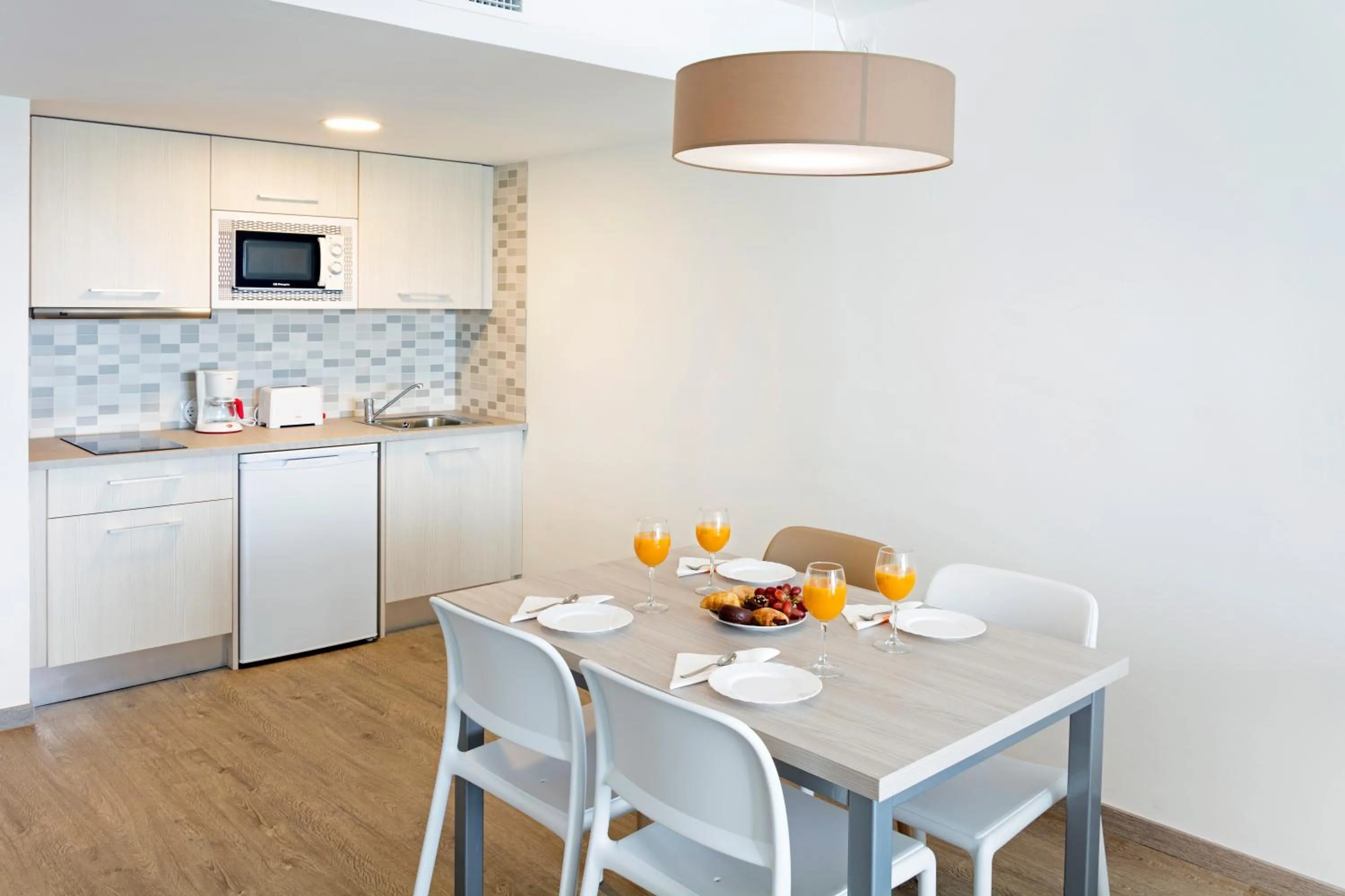 Coffee/tea facilities in HSM Sandalo Beach