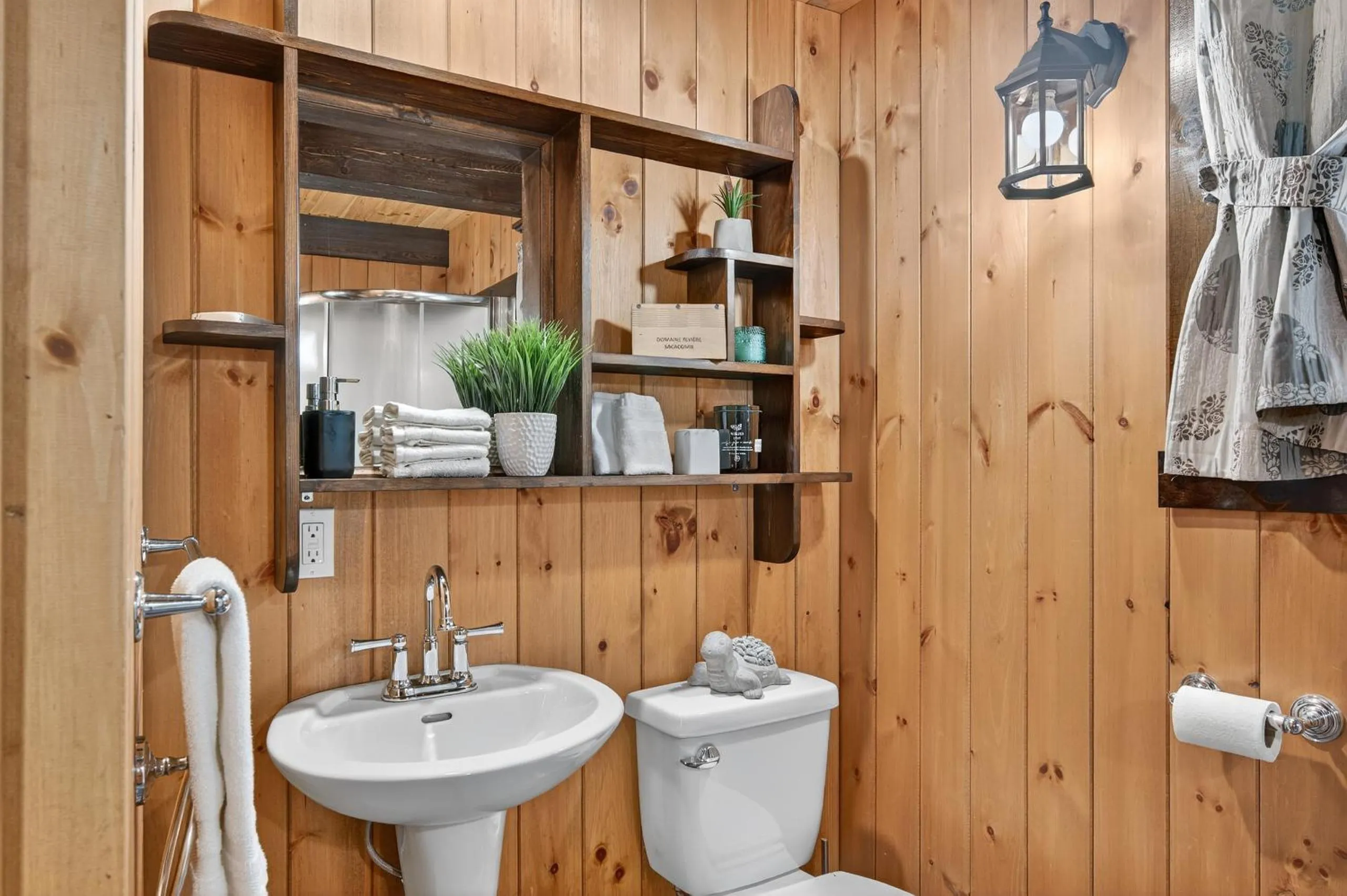 Domaine Rivière Sacacomie Chalets et Bed and Breakfast -Manoir Canergie