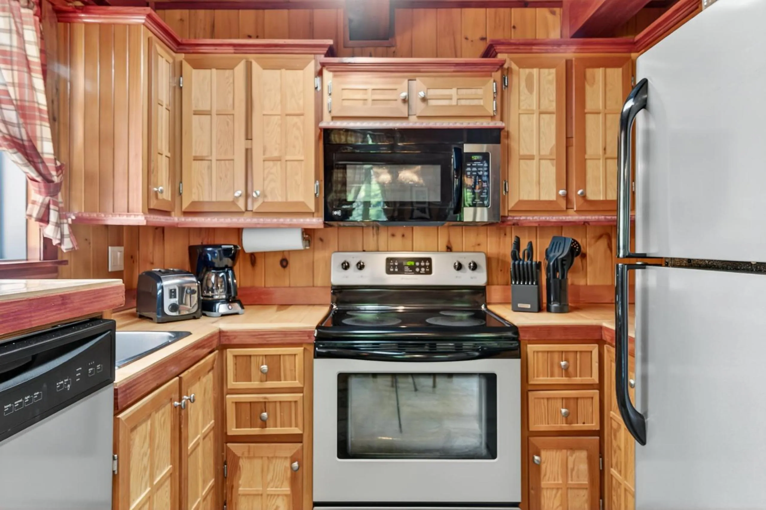 Domaine Rivière Sacacomie Chalets et Bed and Breakfast -Manoir Canergie