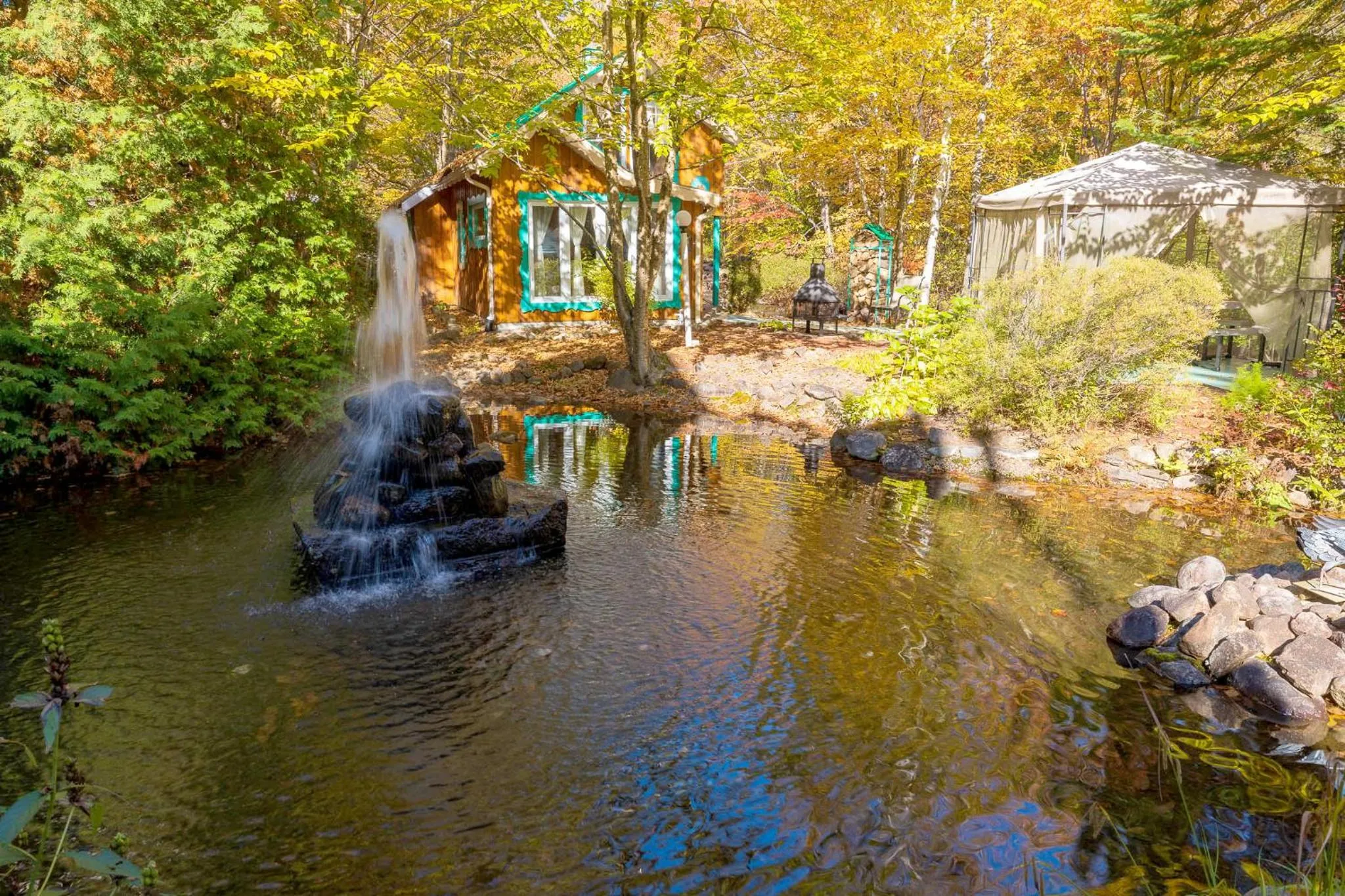 Domaine Rivière Sacacomie Chalets et Bed and Breakfast -Manoir Canergie