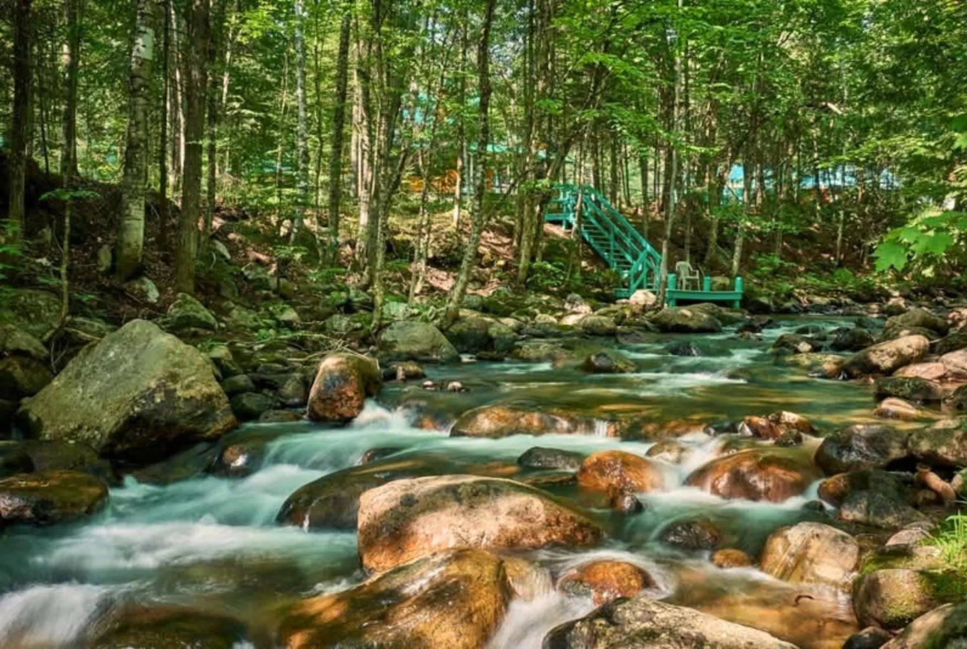 Domaine Rivière Sacacomie Chalets et Bed and Breakfast -Manoir Canergie
