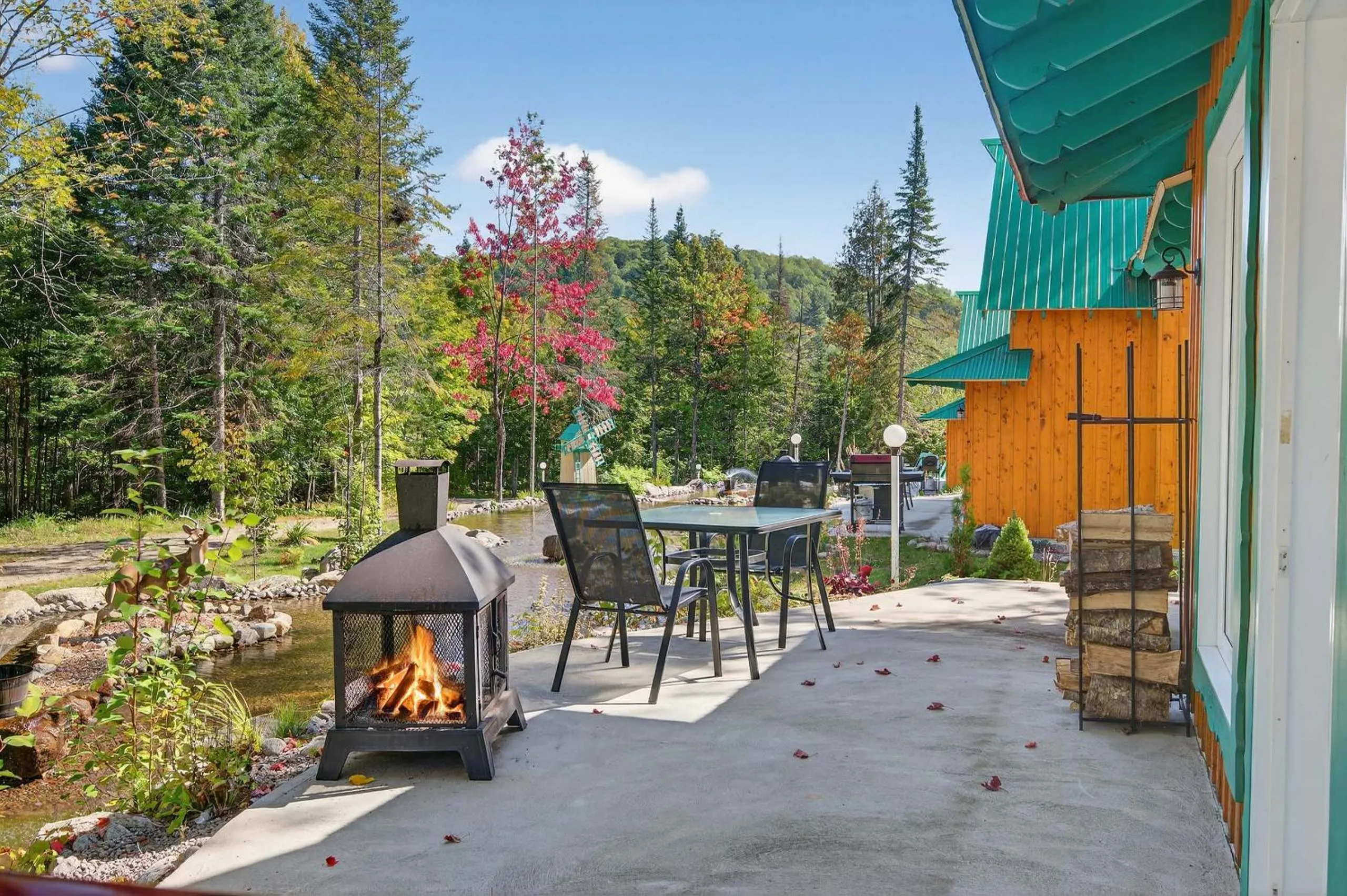 Domaine Rivière Sacacomie Chalets et Bed and Breakfast -Manoir Canergie