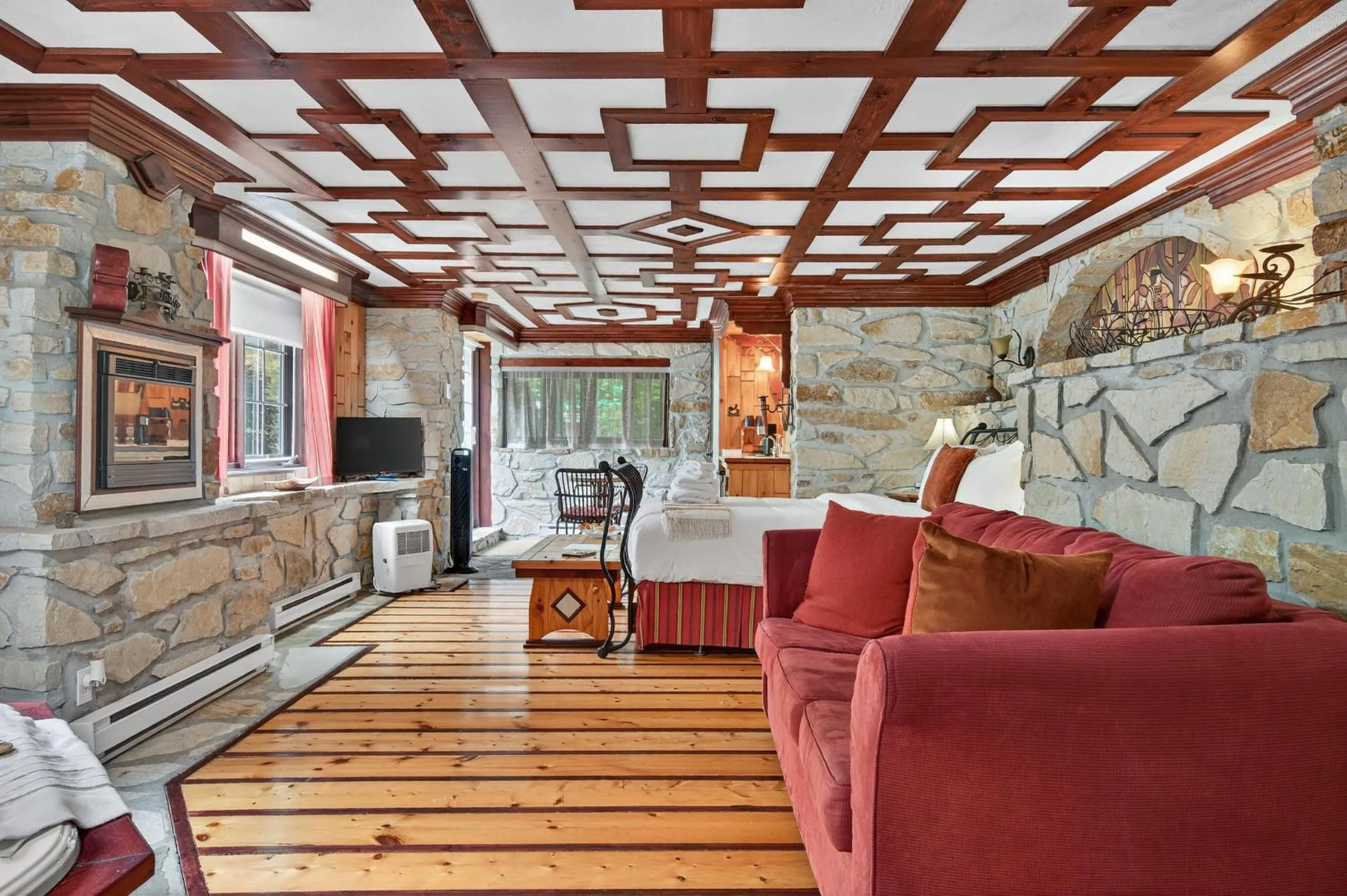 Domaine Rivière Sacacomie Chalets et Bed and Breakfast -Manoir Canergie