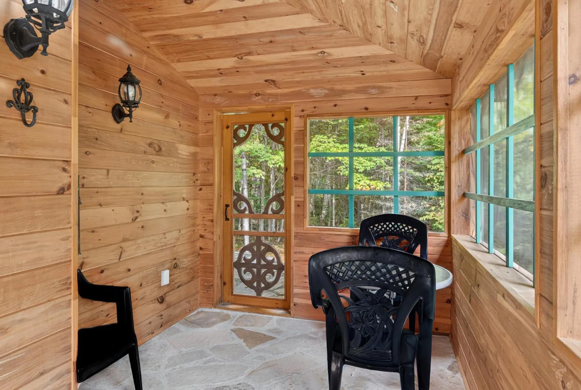 Domaine Rivière Sacacomie Chalets et Bed and Breakfast -Manoir Canergie