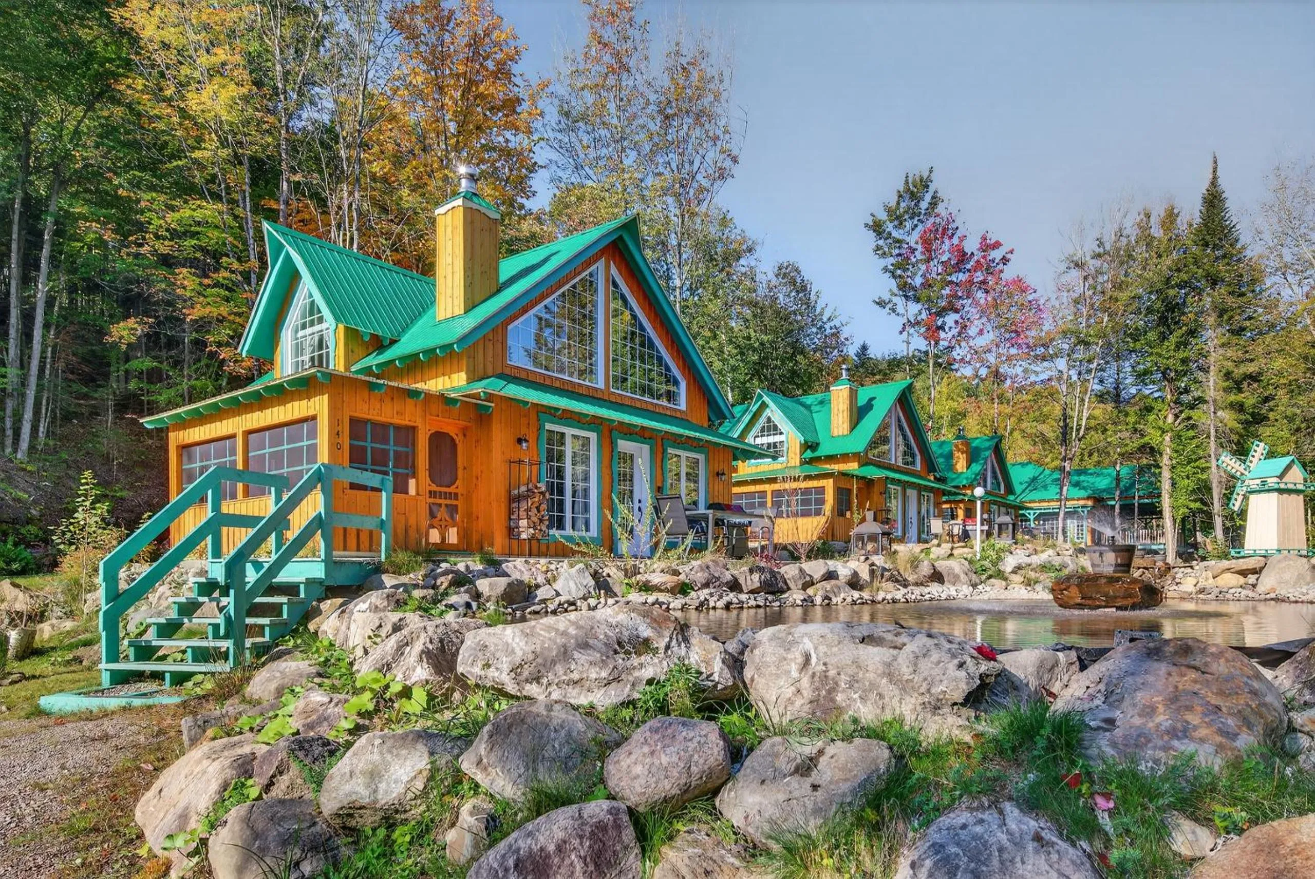 Domaine Rivière Sacacomie Chalets et Bed and Breakfast -Manoir Canergie