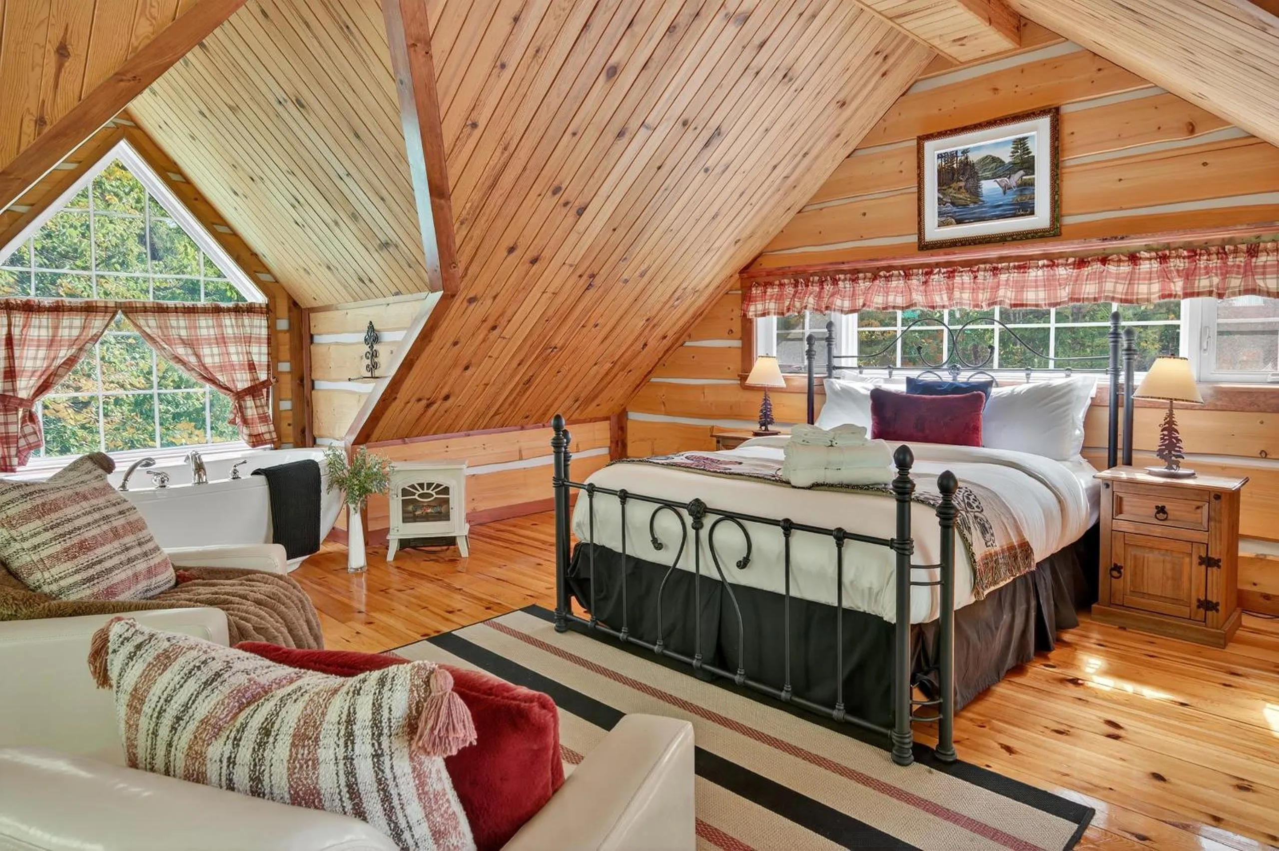 Bed in Domaine Rivière Sacacomie Chalets et Bed and Breakfast -Manoir Canergie