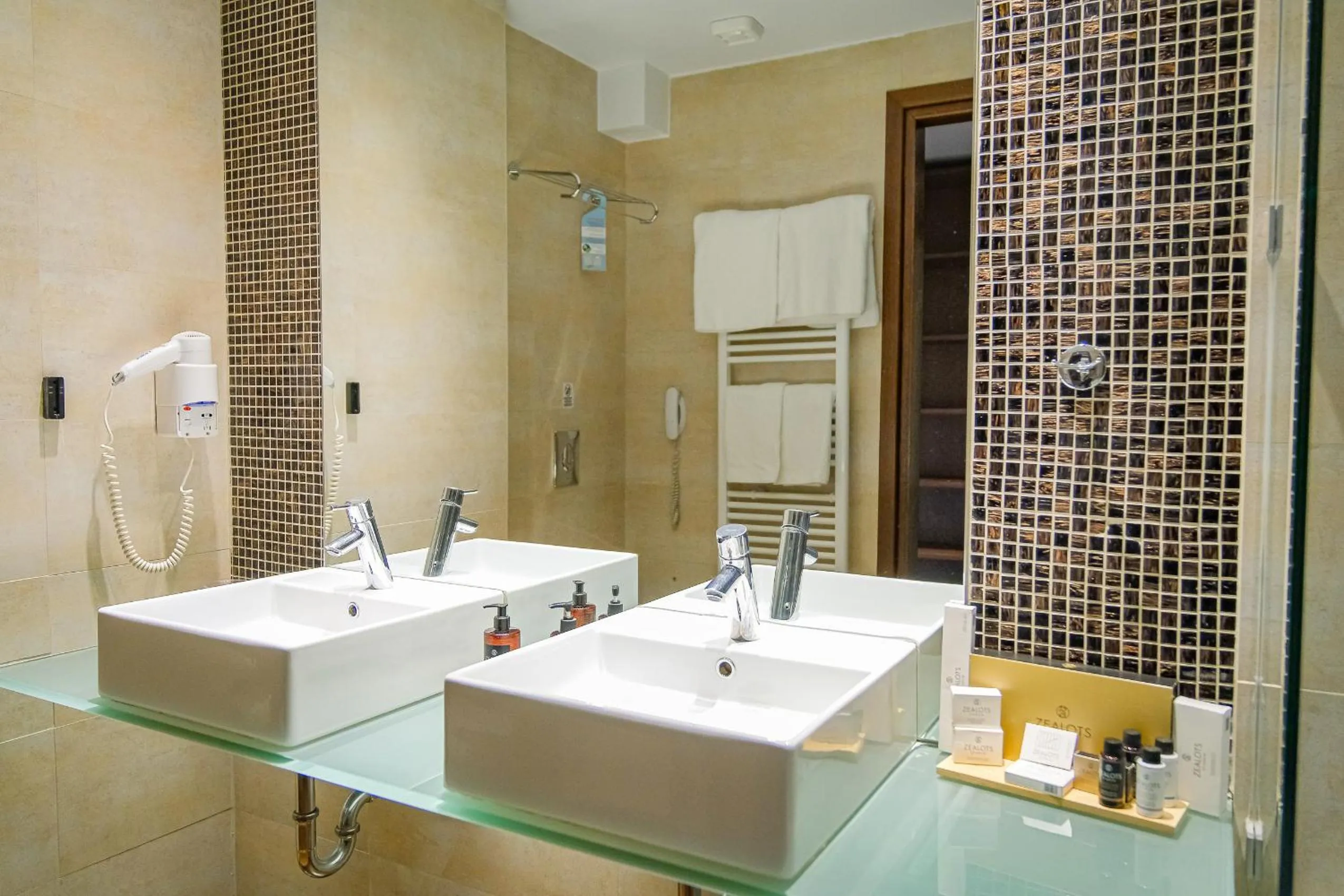 Bathroom in Kipi Mountain Resort