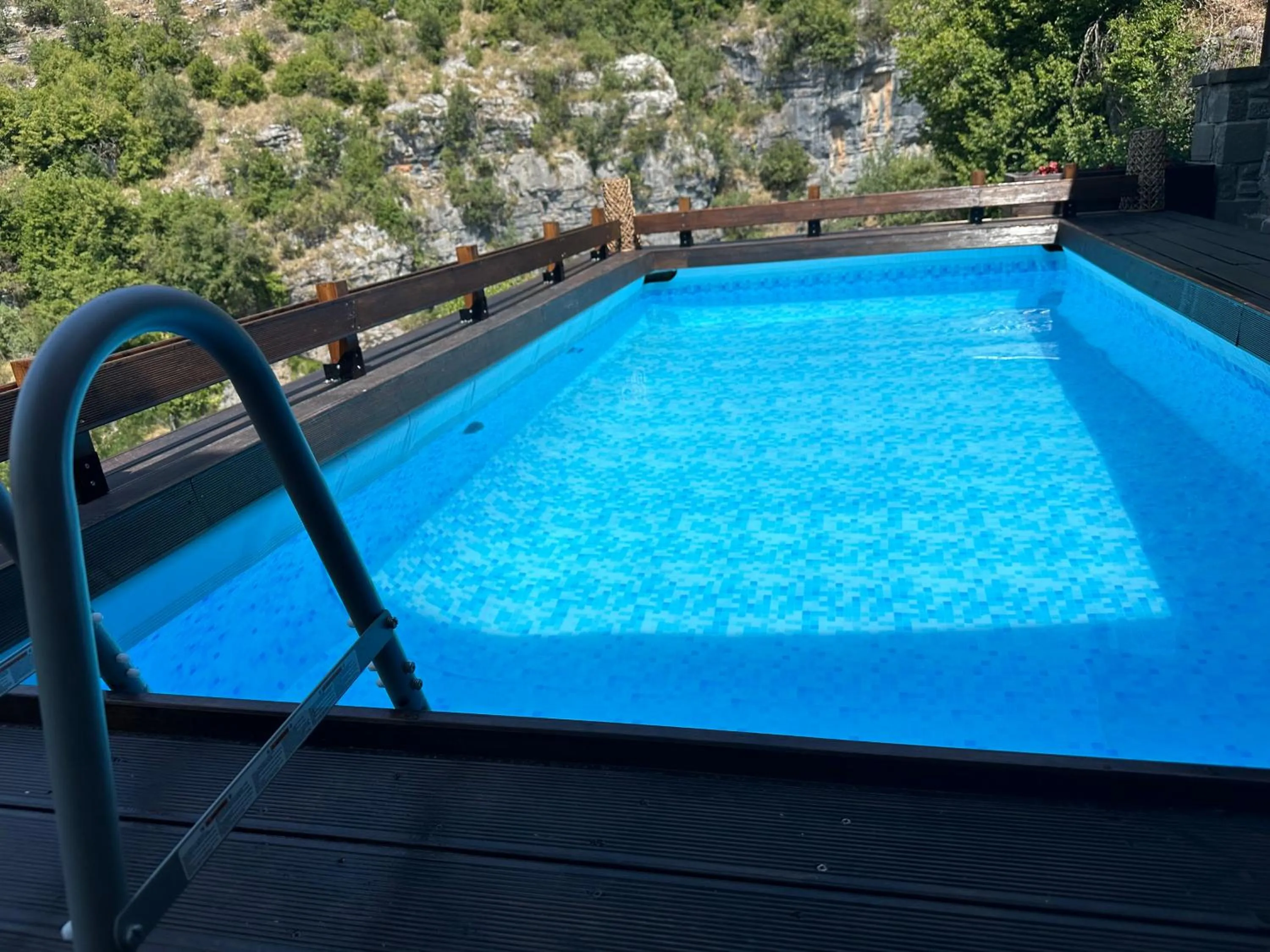 Swimming pool in Kipi Mountain Resort