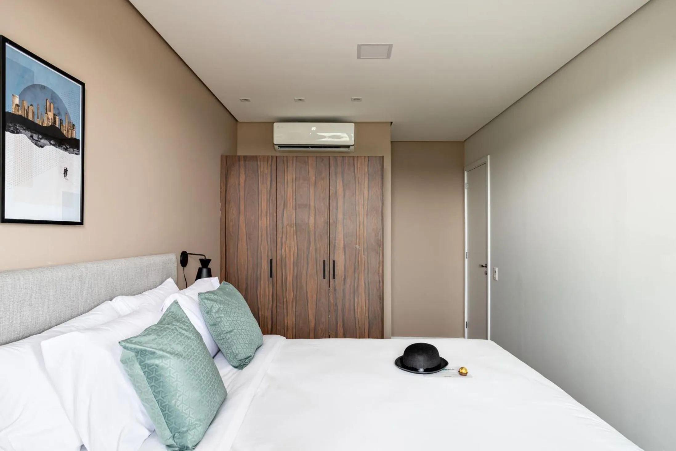 Bed in Charlie Jockey Pinheiros