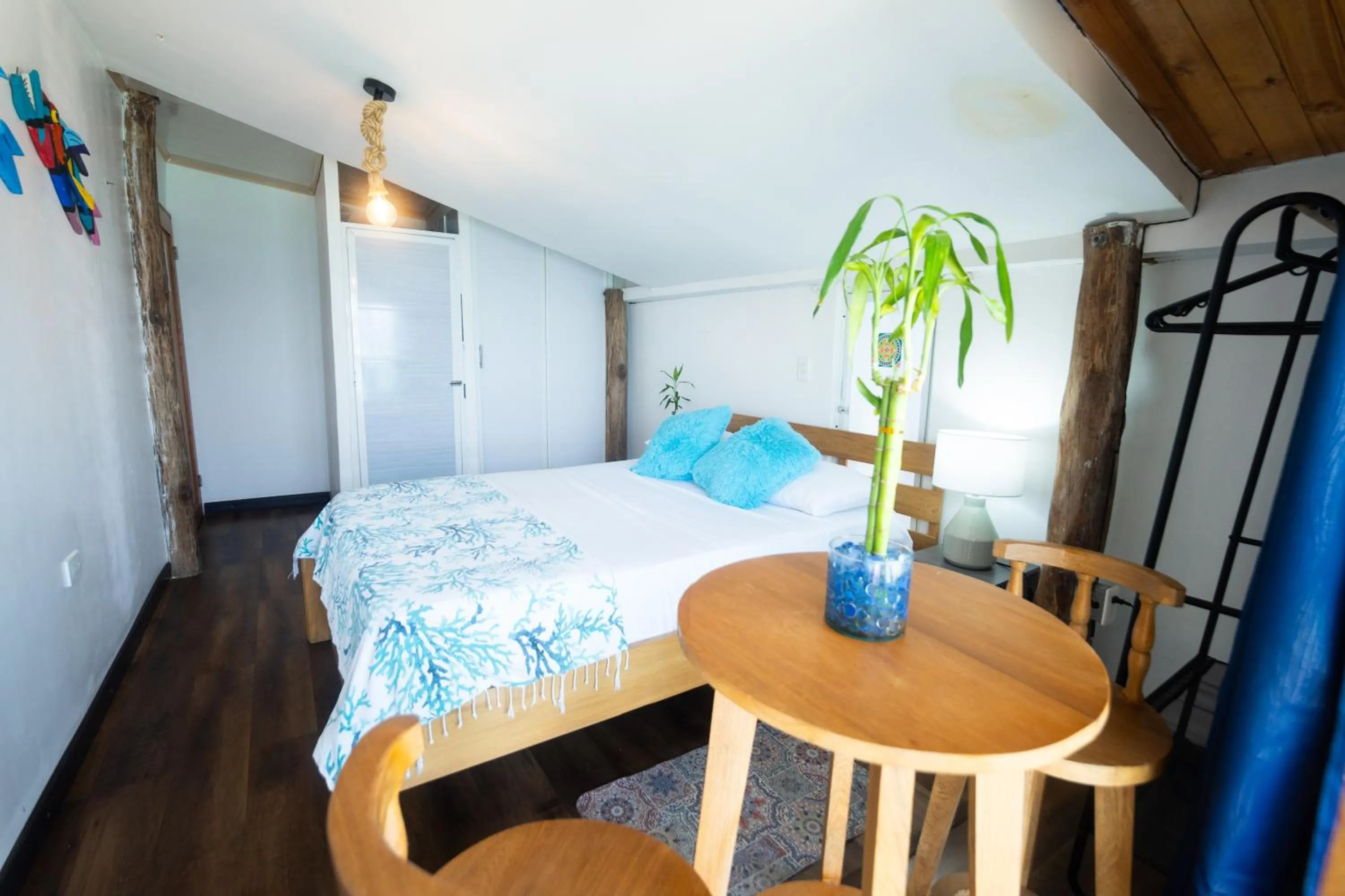 Bed in Cristal Blue Barú