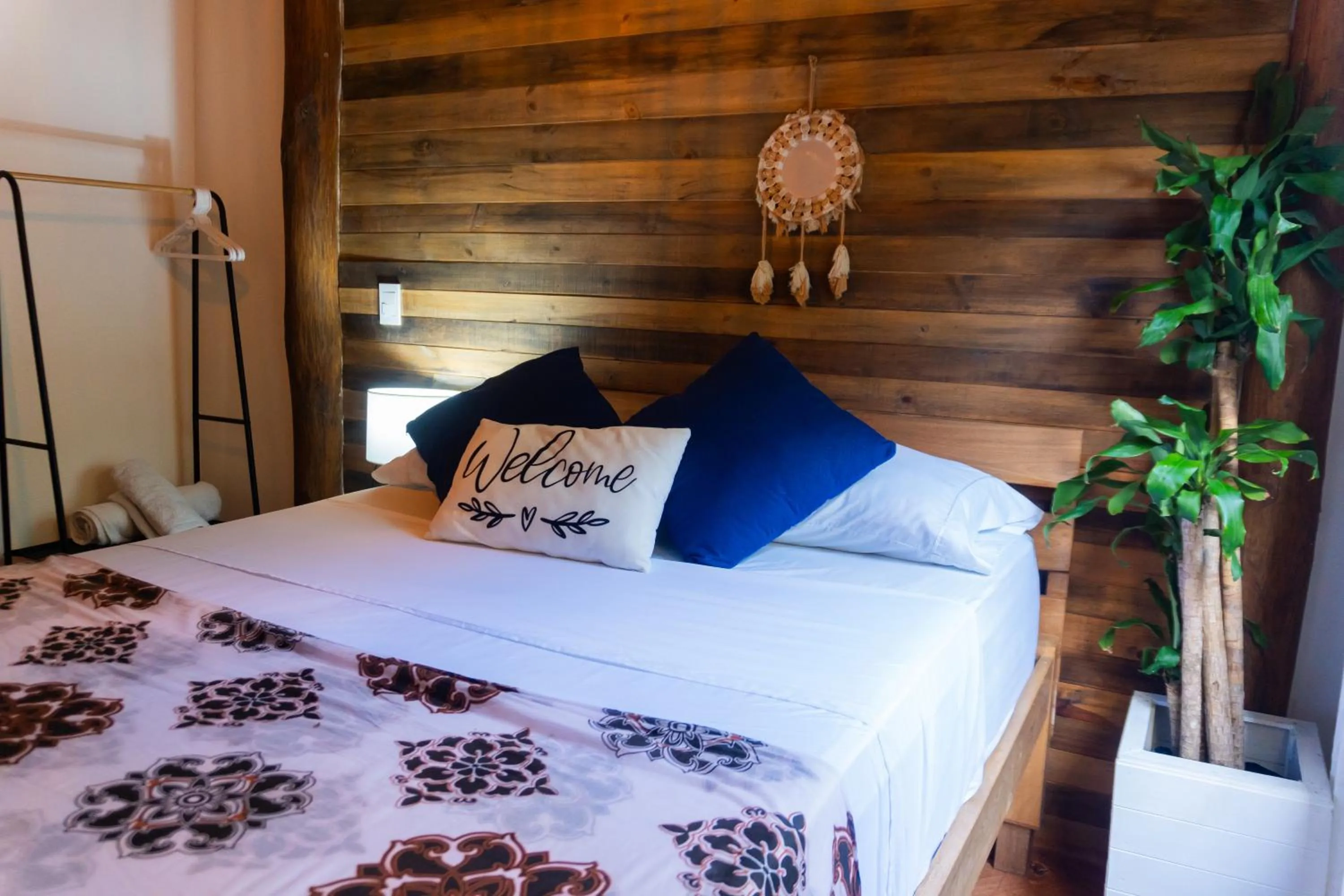 Bed in Cristal Blue Barú