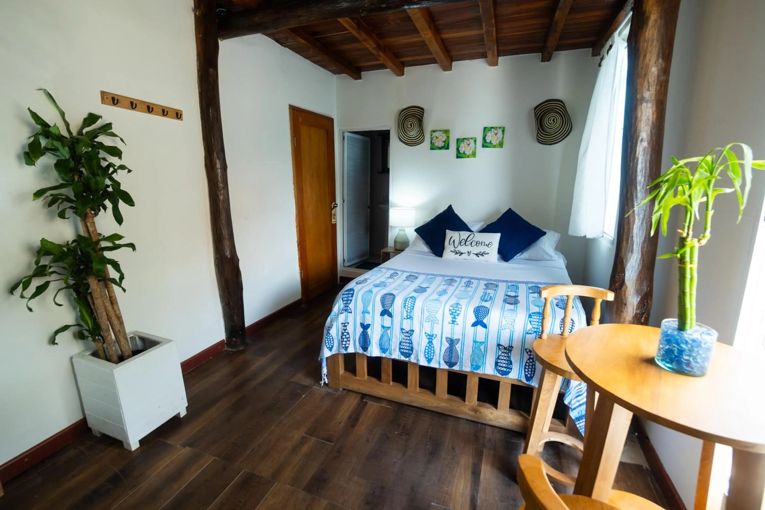 Bed in Cristal Blue Barú