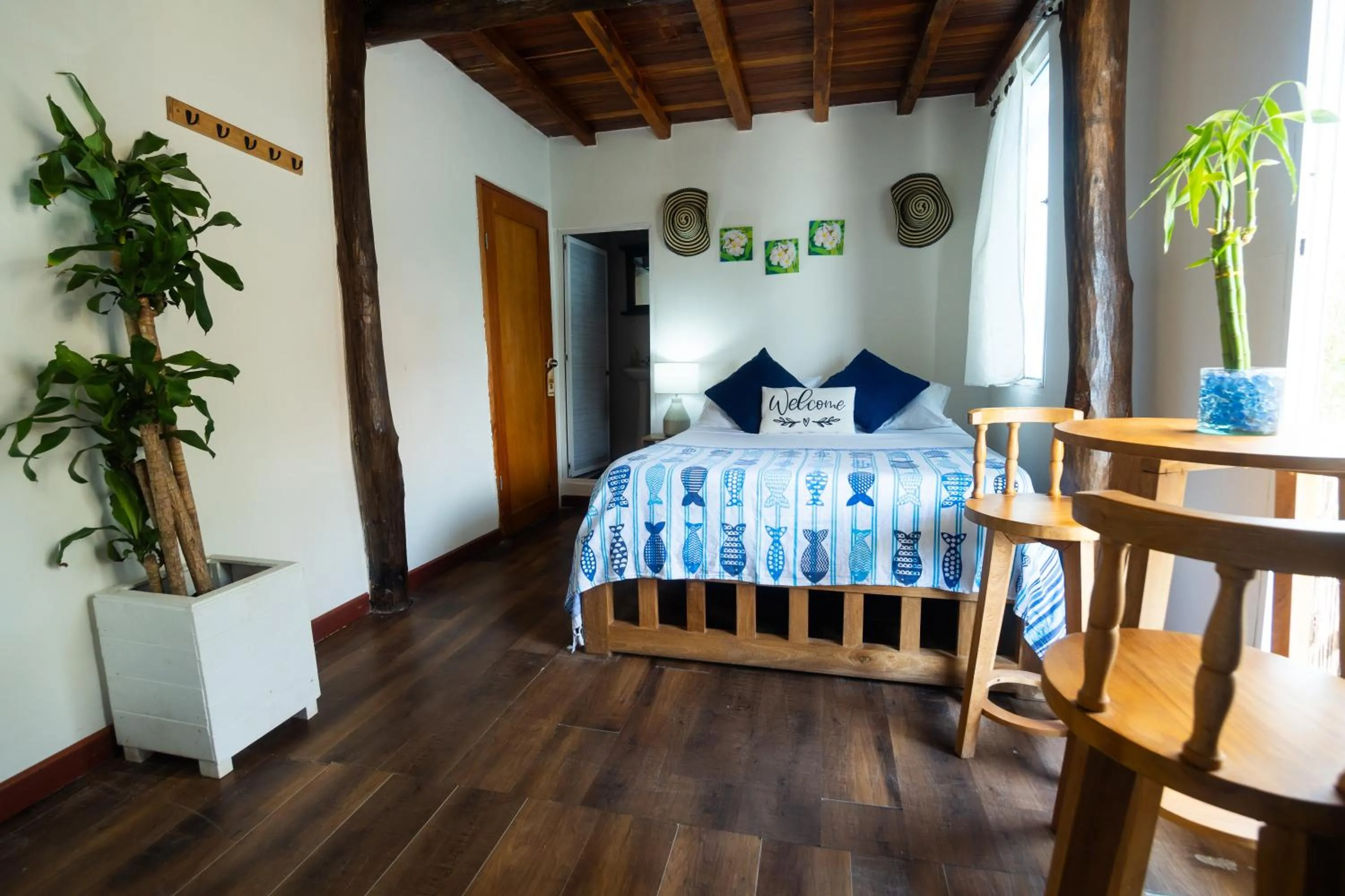 Bed in Cristal Blue Barú