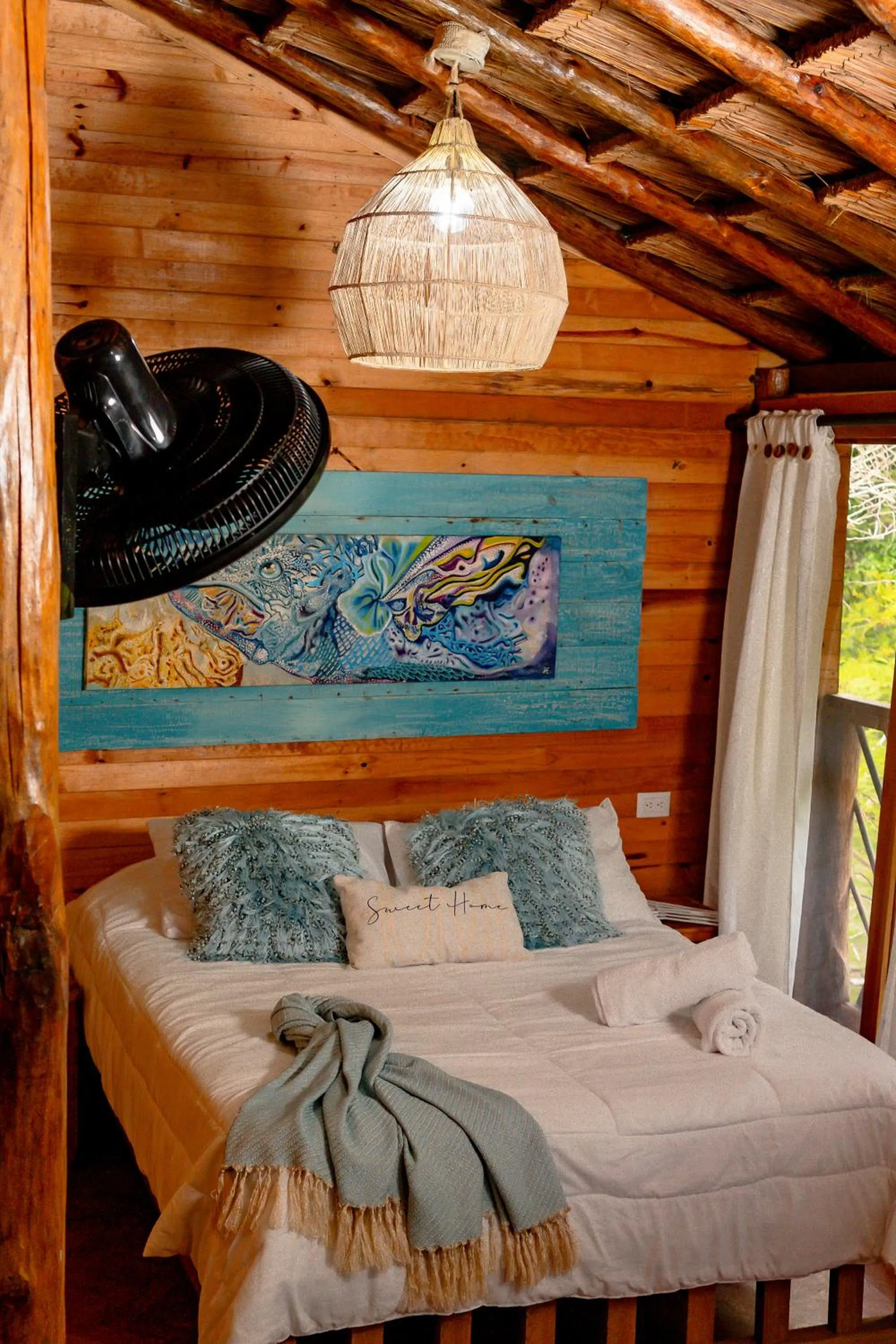 Bed in Cristal Blue Barú