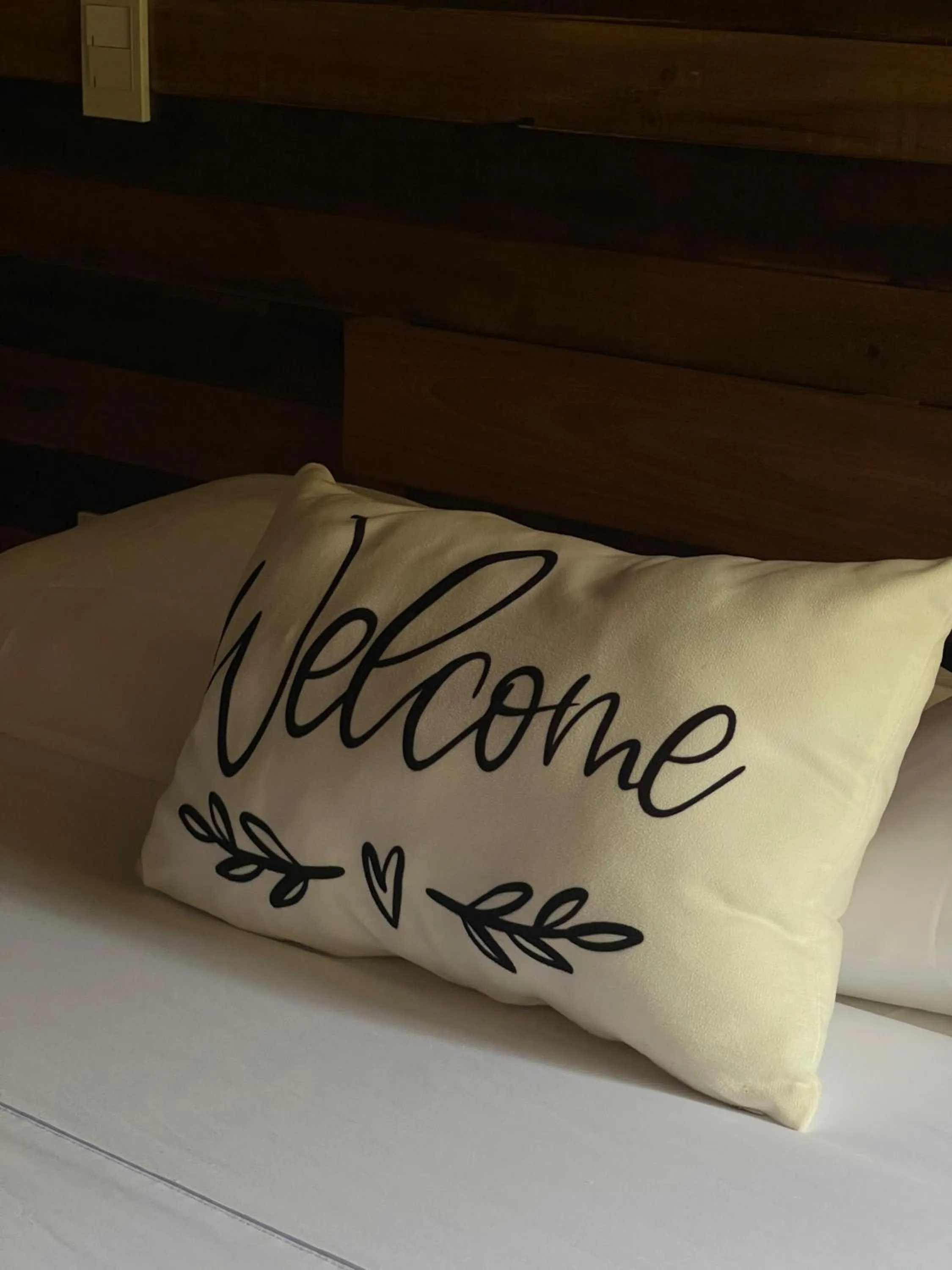 Bed in Cristal Blue Barú