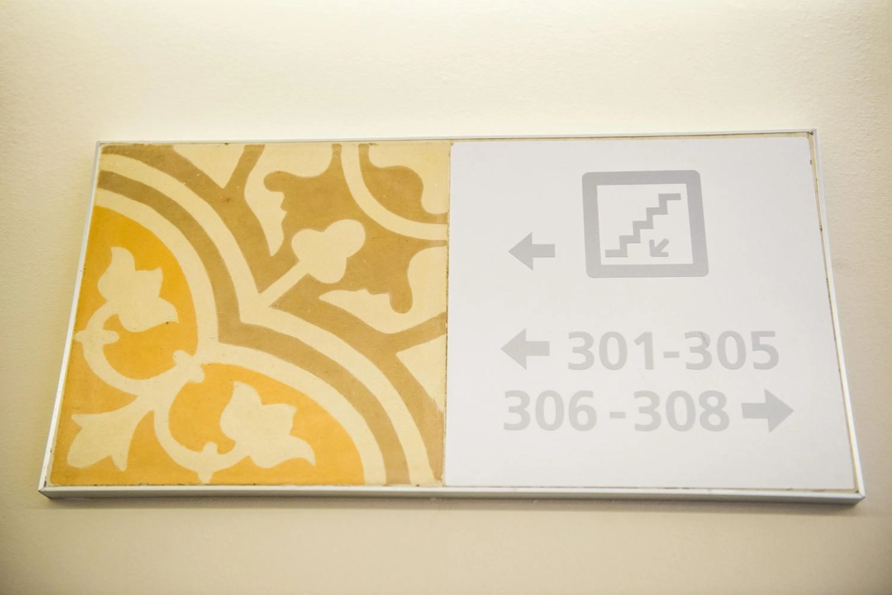 Decorative detail in Hostal Marenostrum