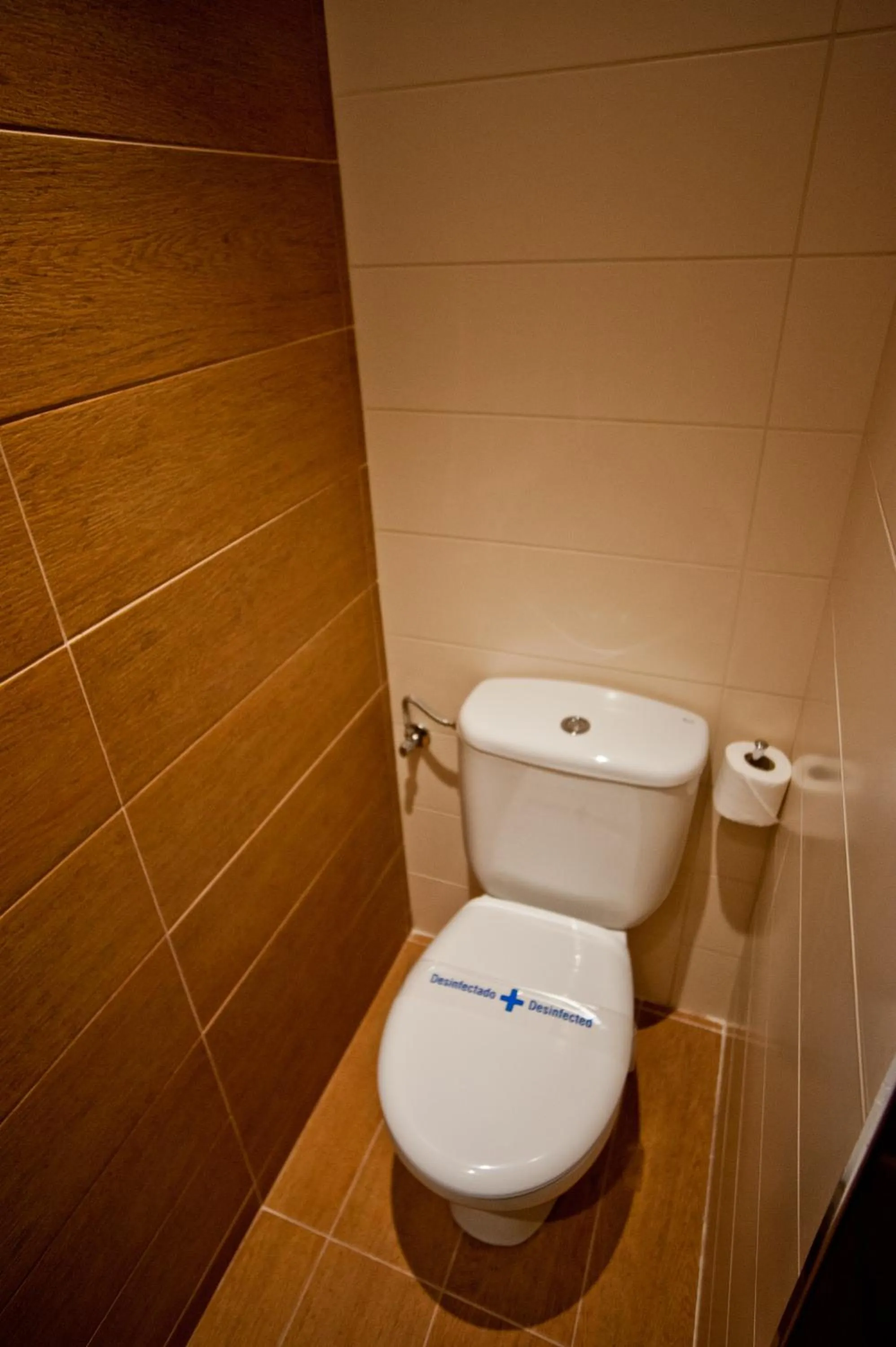 Bathroom in Hostal Marenostrum