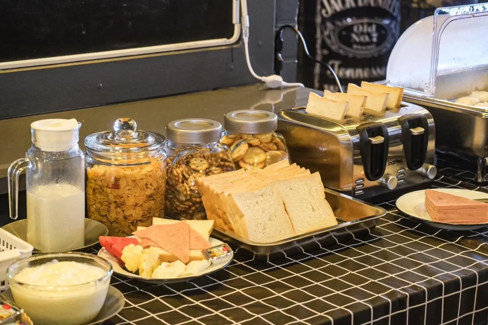 Continental breakfast in KOKO Party Hostel 18-40