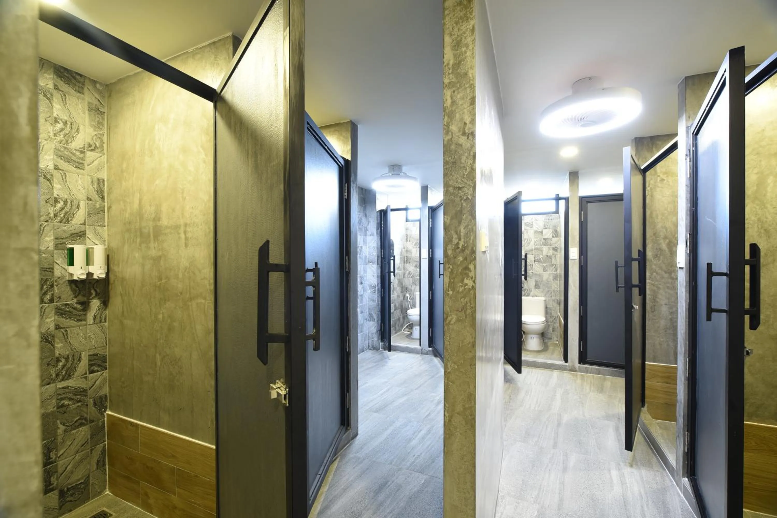 Bathroom in KOKO Party Hostel 18-40