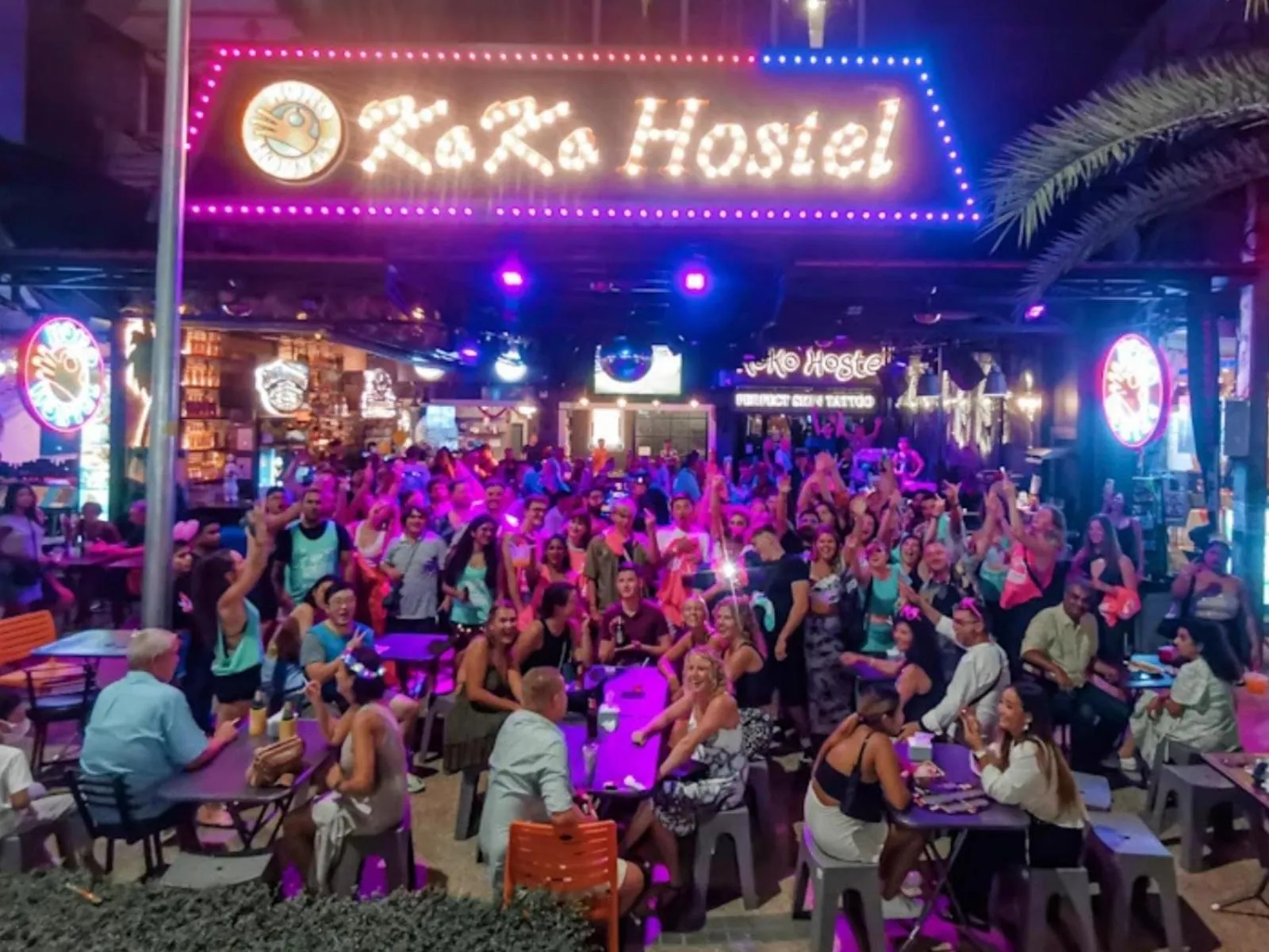 KOKO Party Hostel 18-40