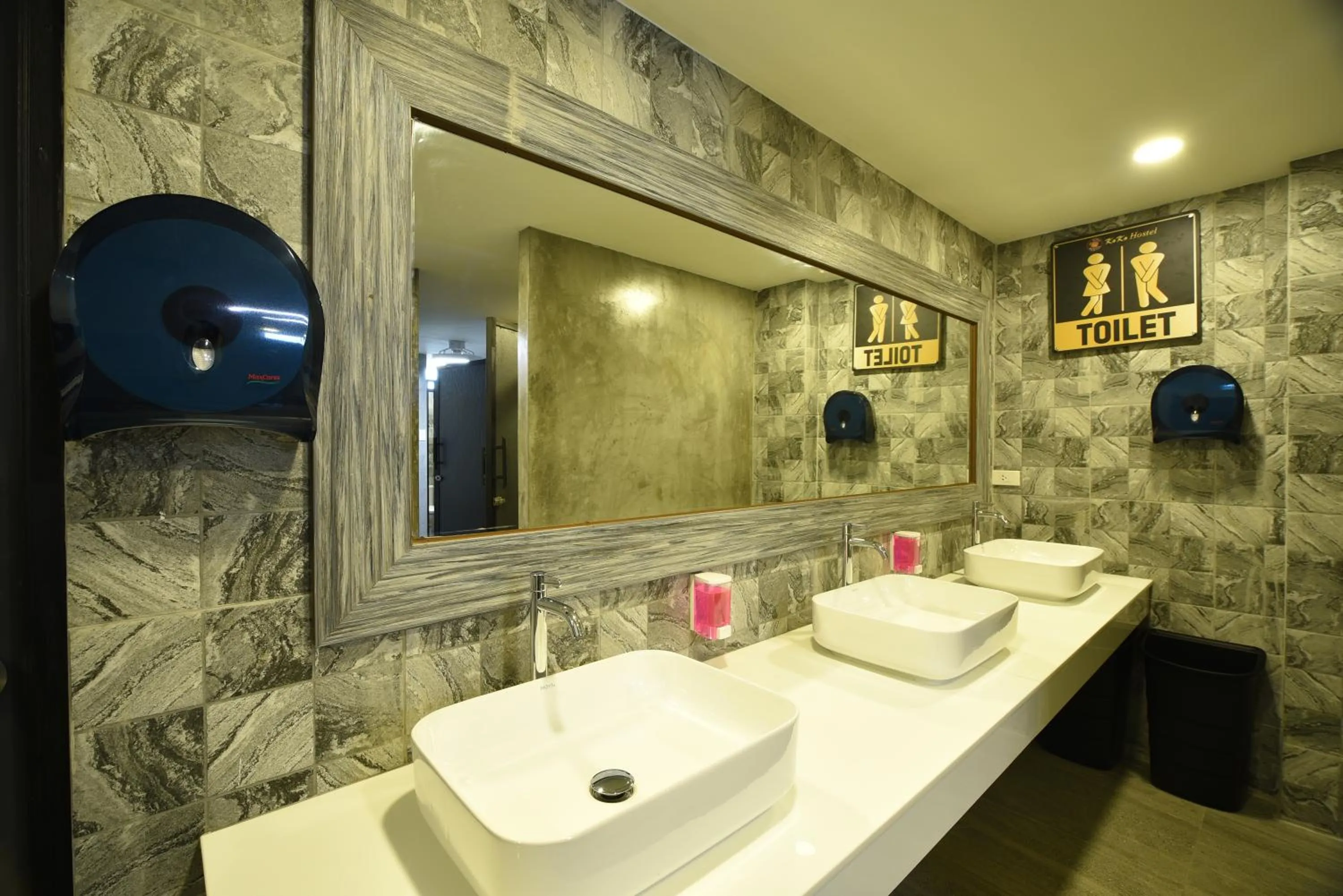 Bathroom in KOKO Party Hostel 18-40