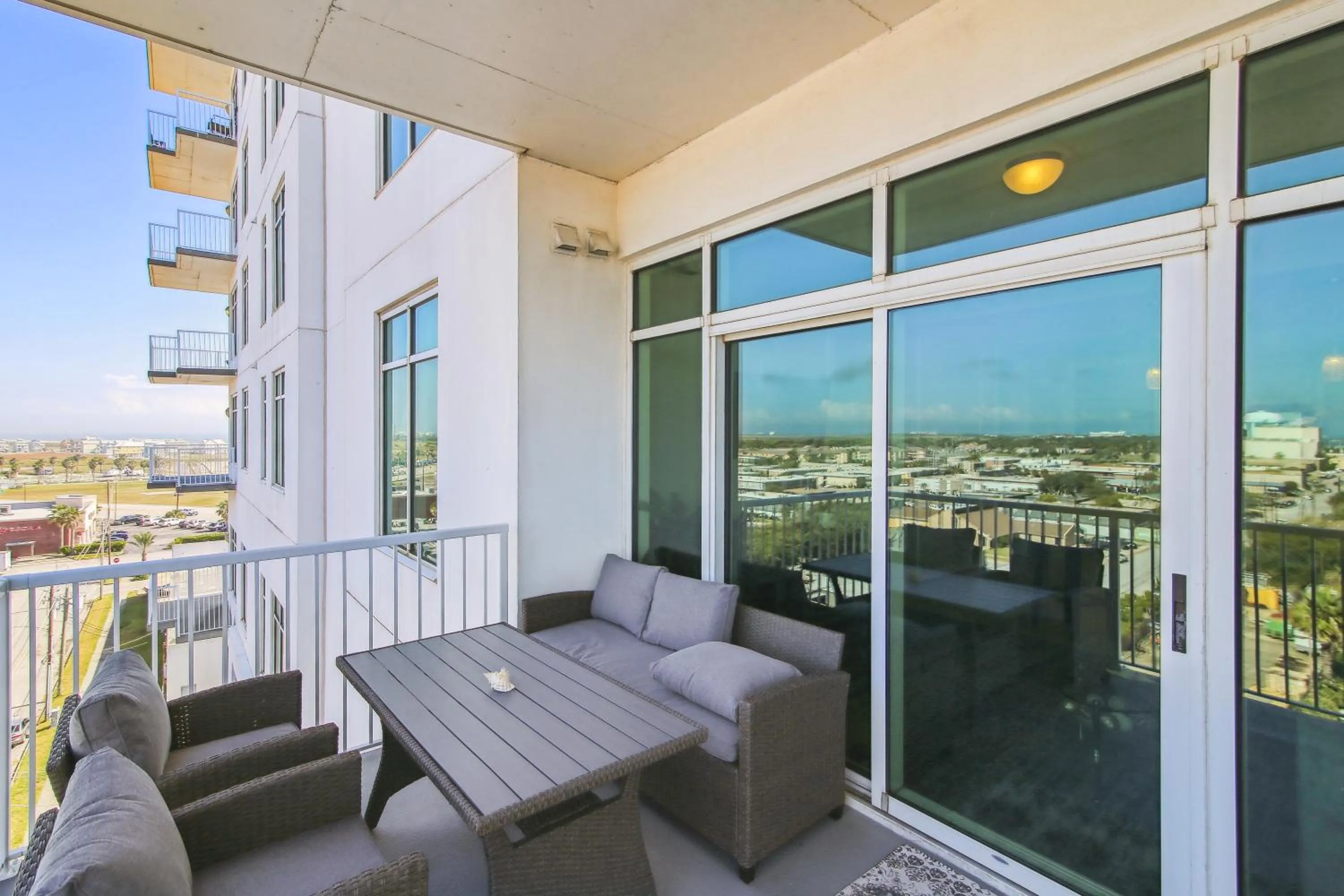 Property building in Emerald 705