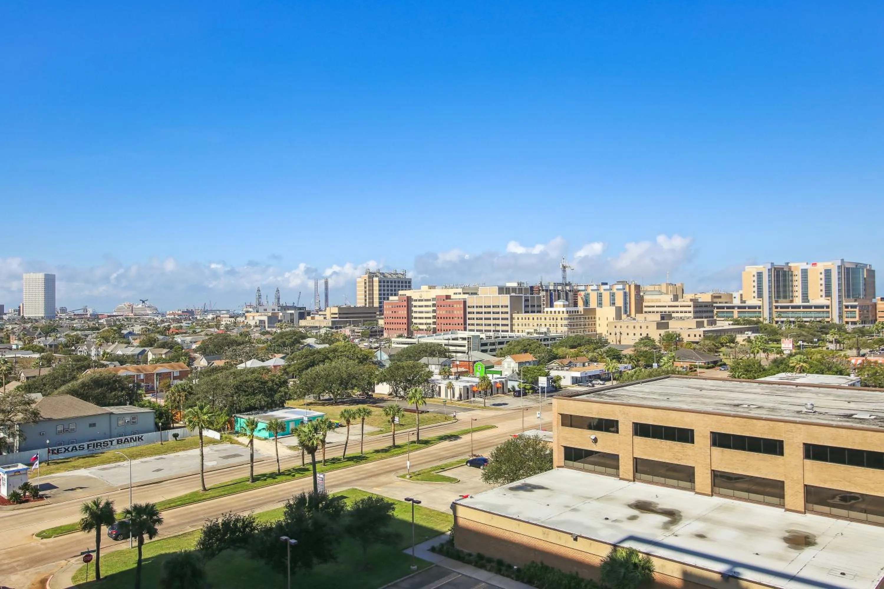 Property building in Emerald 705