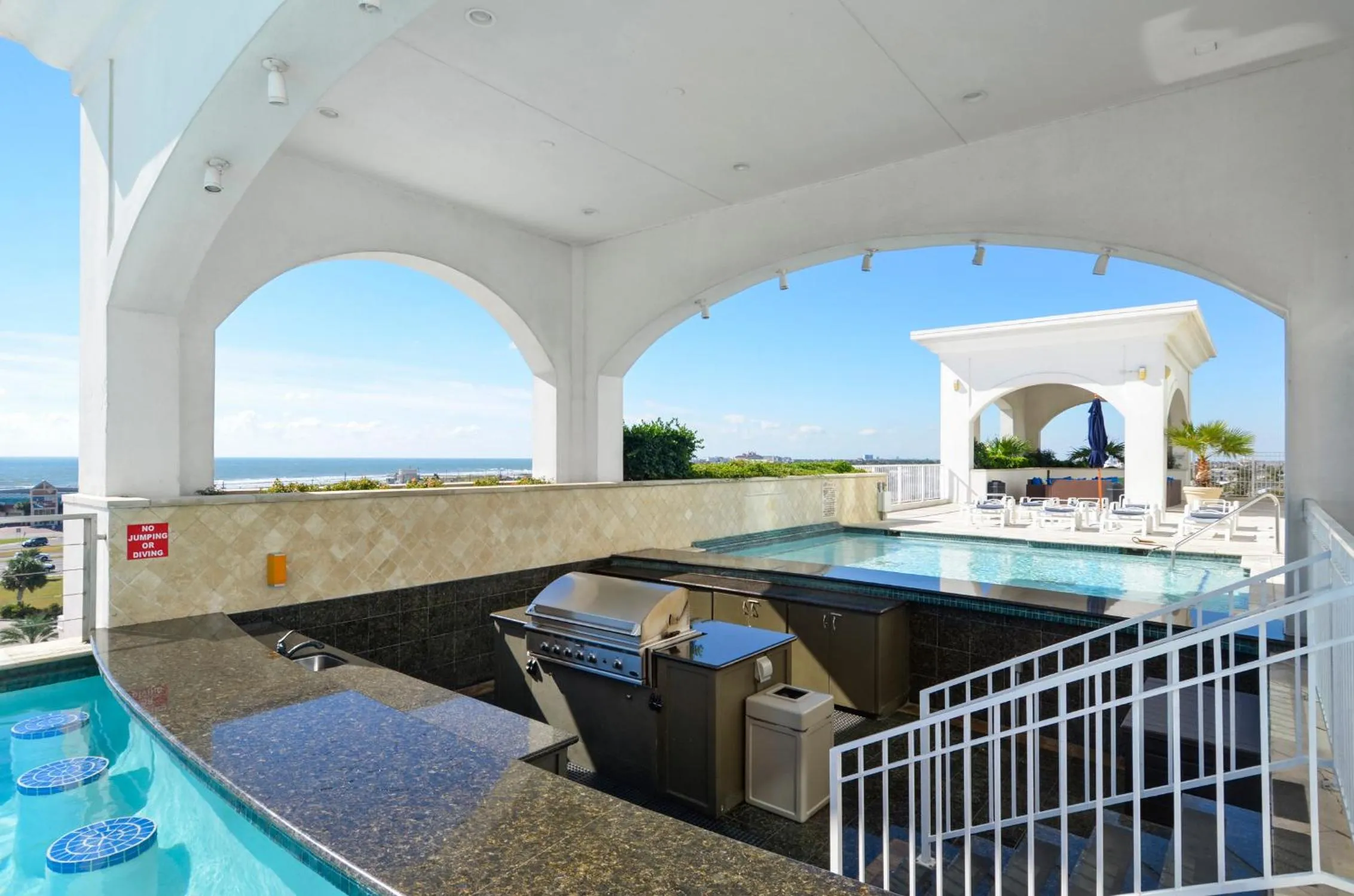 Property building in Emerald 705