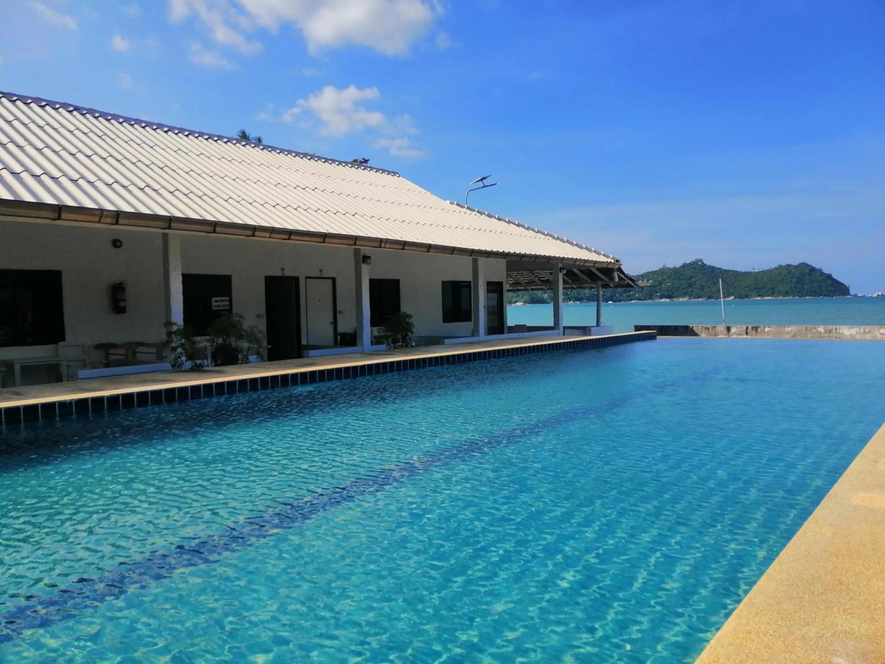 Pool view in Thong Nai Pan Beach Resort