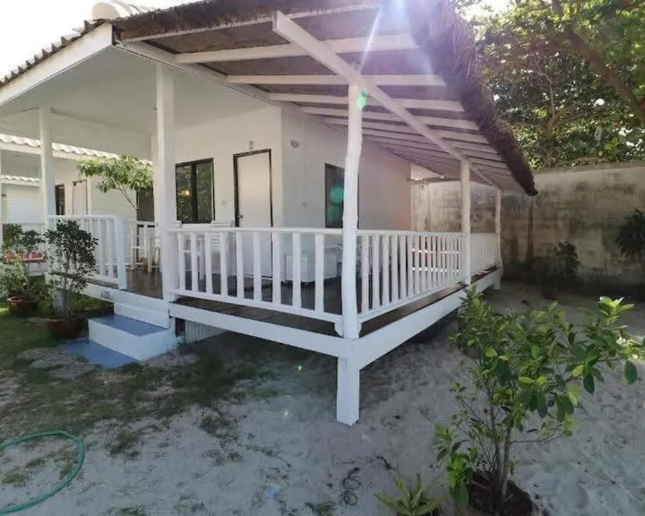 Balcony/Terrace in Thong Nai Pan Beach Resort