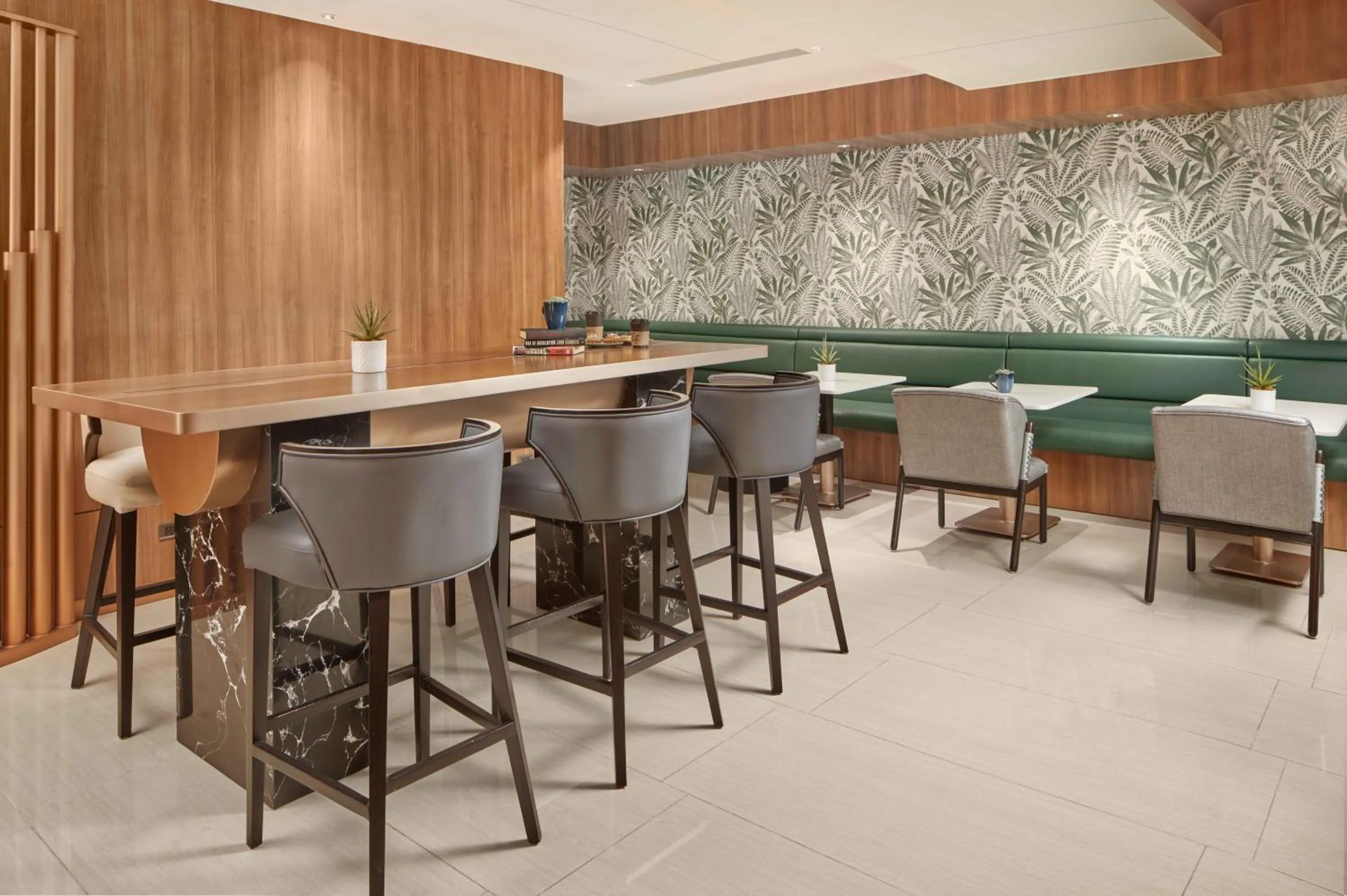 Restaurant/places to eat in Lanson Place Mall of Asia Manila