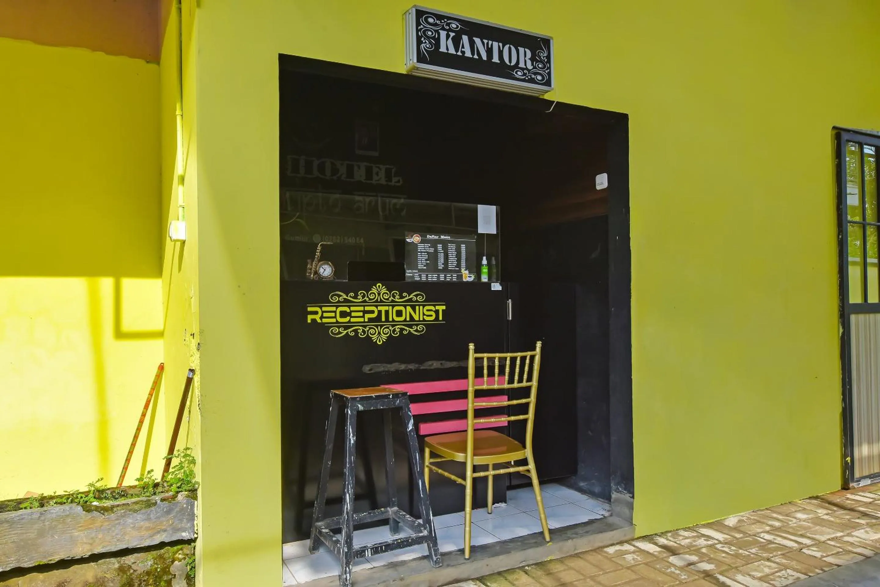 Lobby or reception in Hotel O Cipto Arum