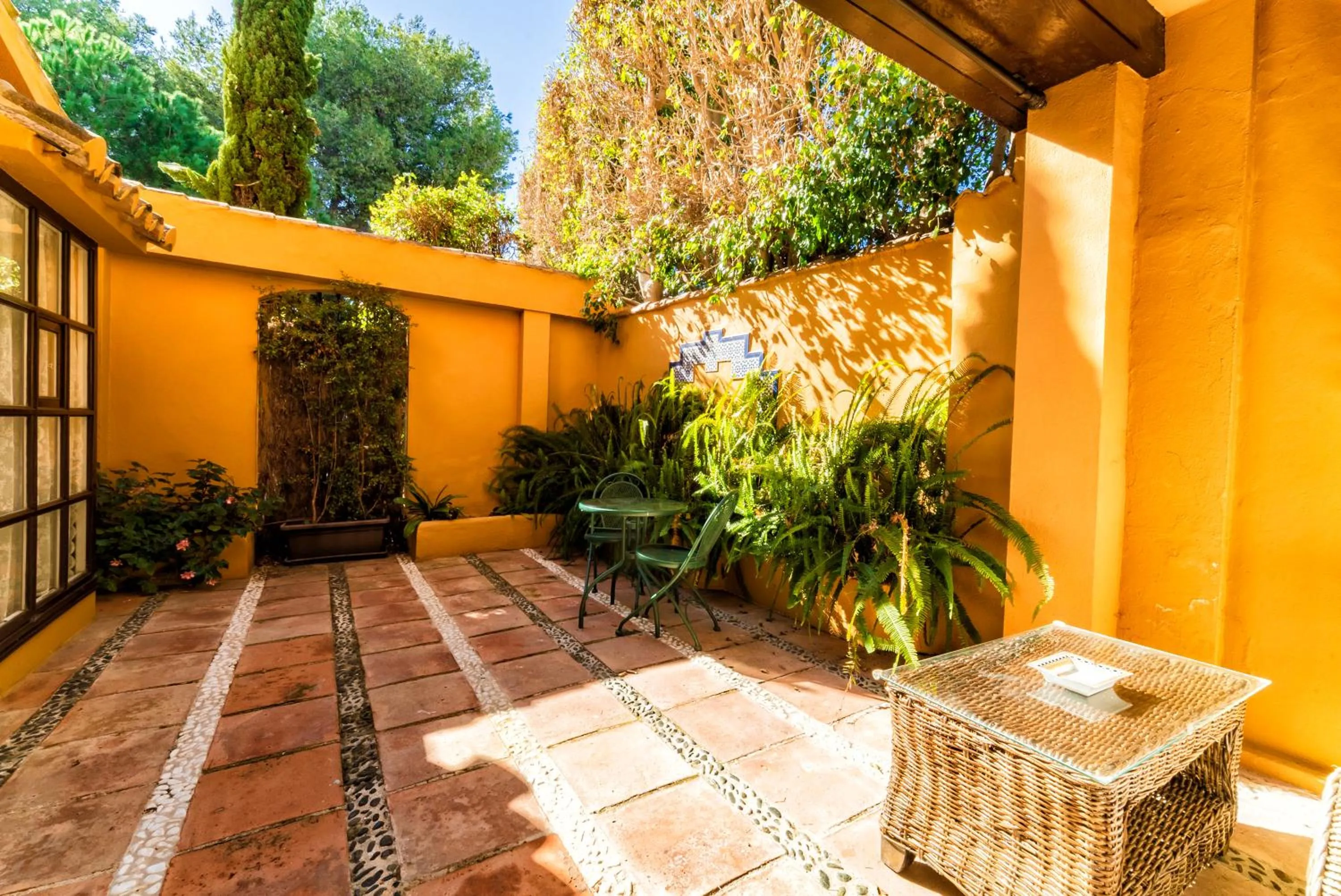 Patio in Family hotel Al- Ana Marbella