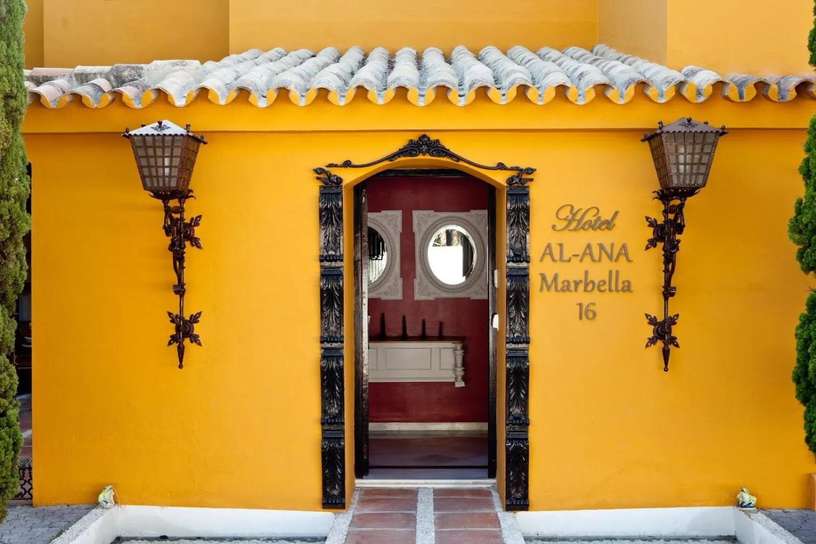 Facade/entrance in Family hotel Al- Ana Marbella