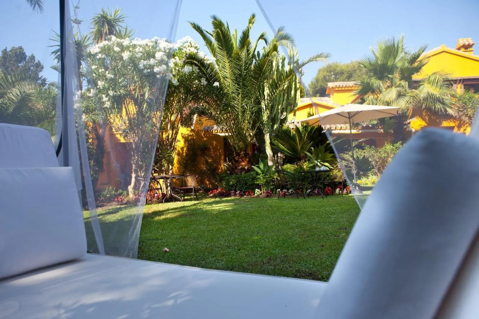 Garden in Family hotel Al- Ana Marbella