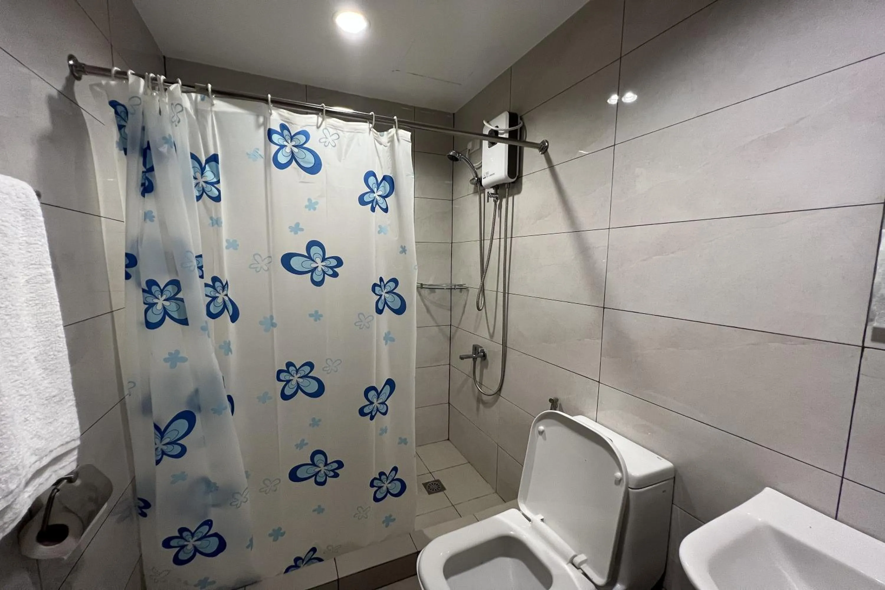 Bathroom in Verjandel Residences