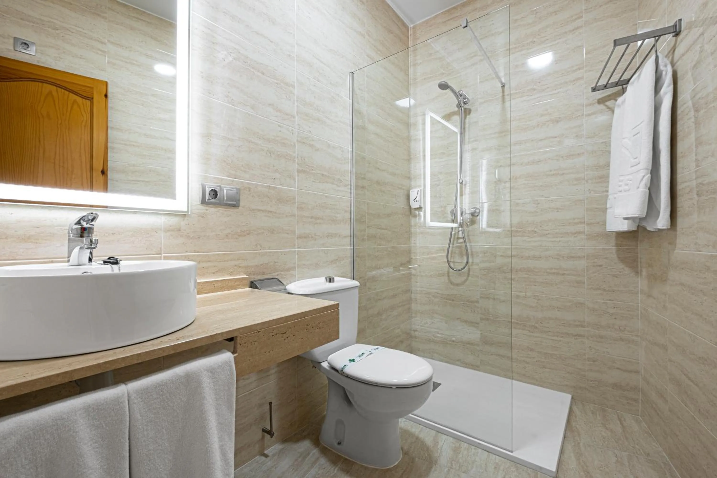 Bathroom in Apartamentos San Pedro