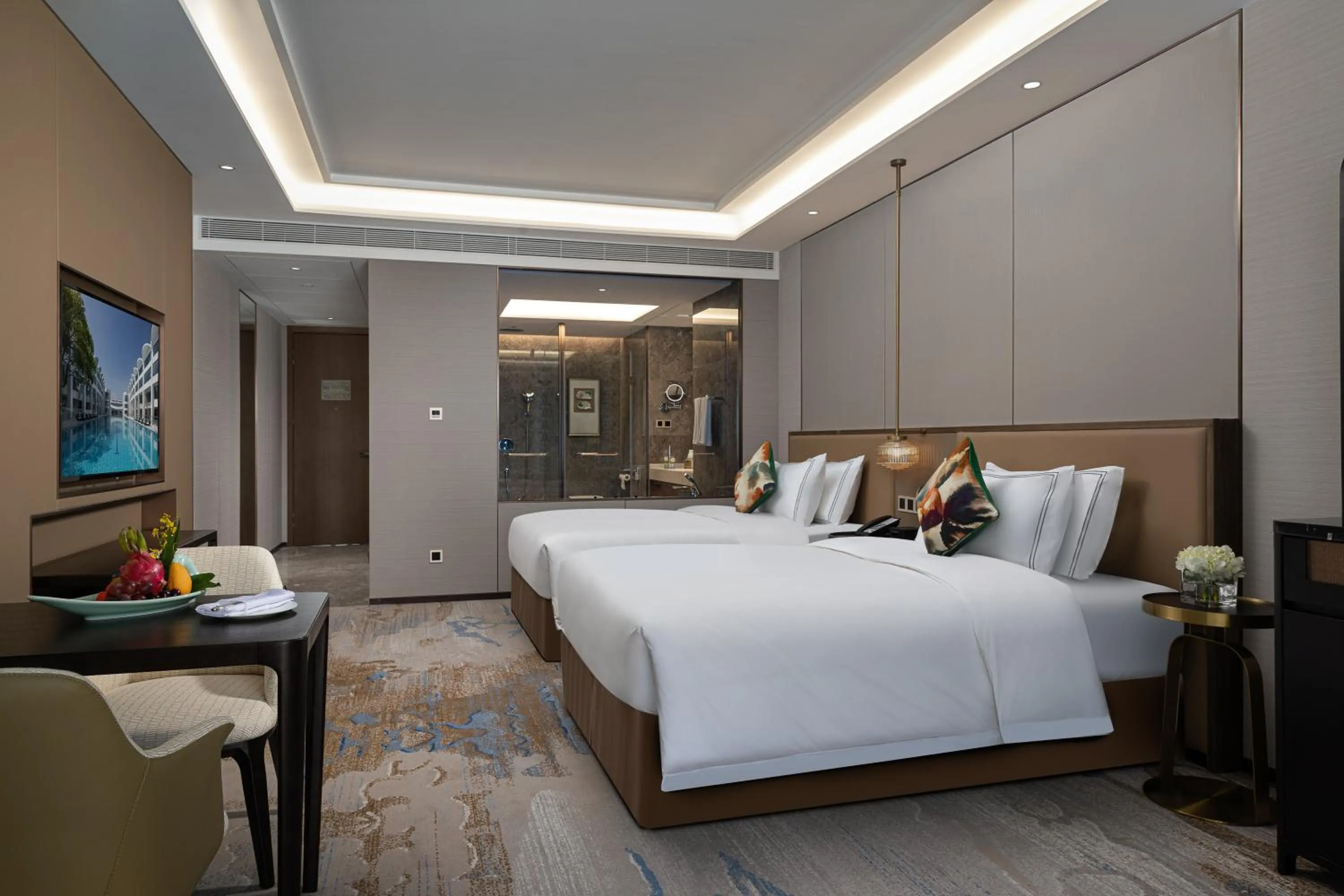 Bedroom, Bed in White Swan Hotel Taizhou
