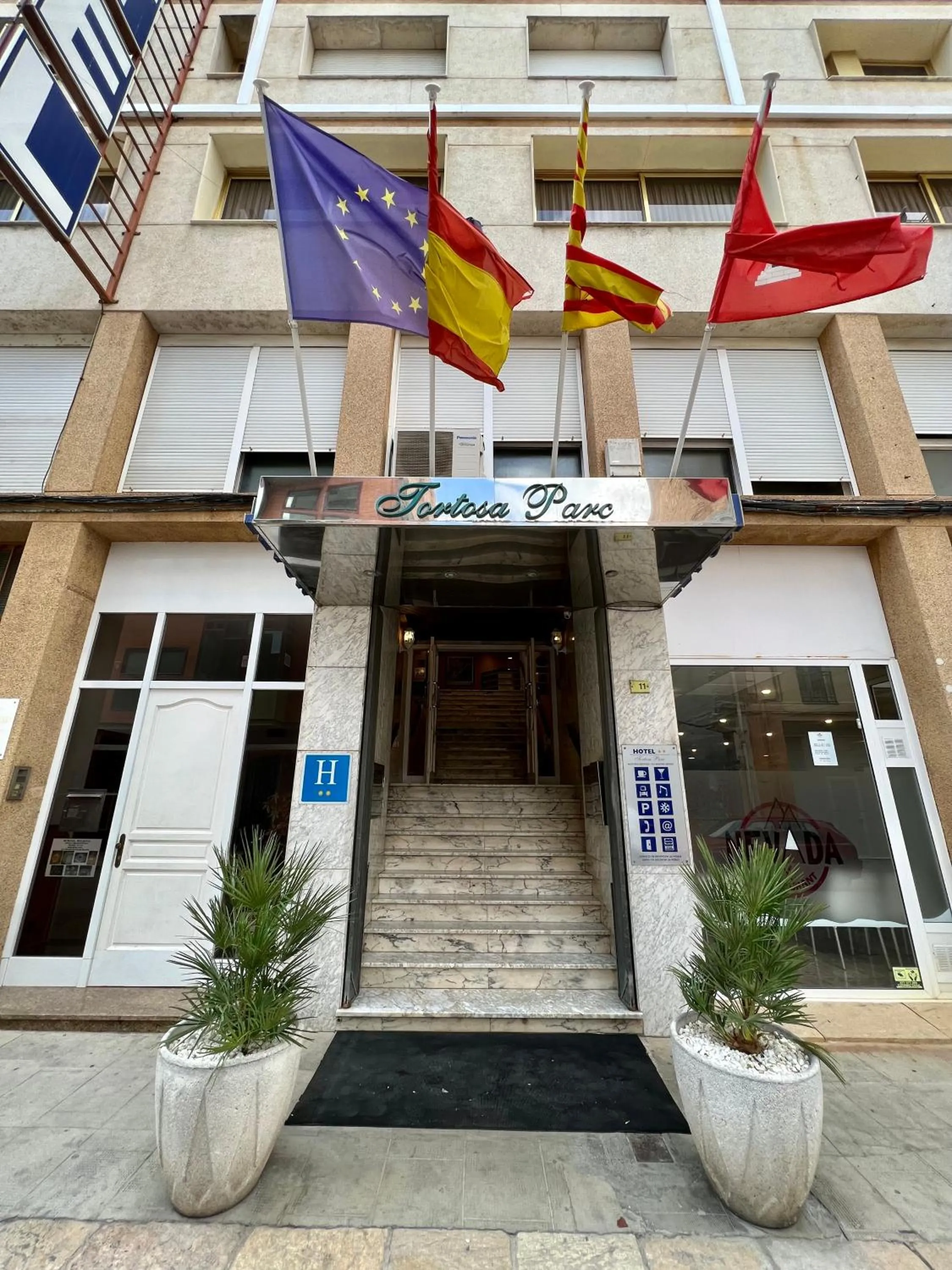 Facade/entrance in Tortosa Parc