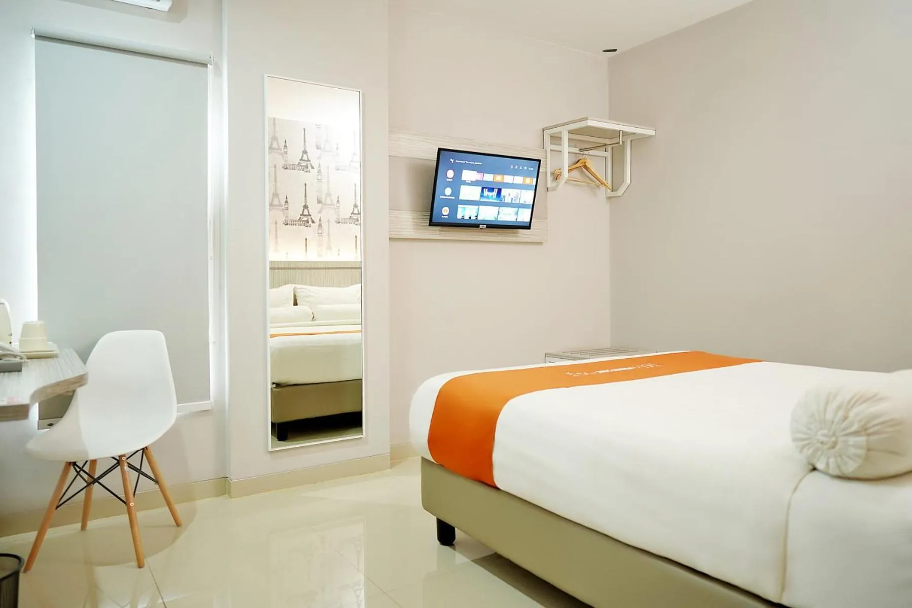 Bedroom, Bed in Front One Hotel Sragen