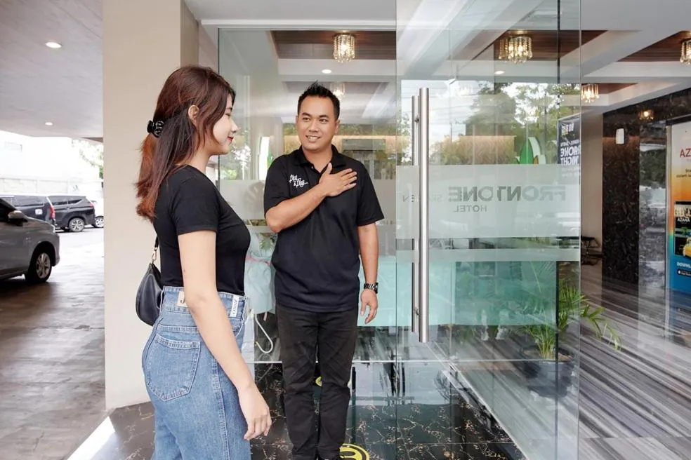 Lobby or reception in Front One Hotel Sragen